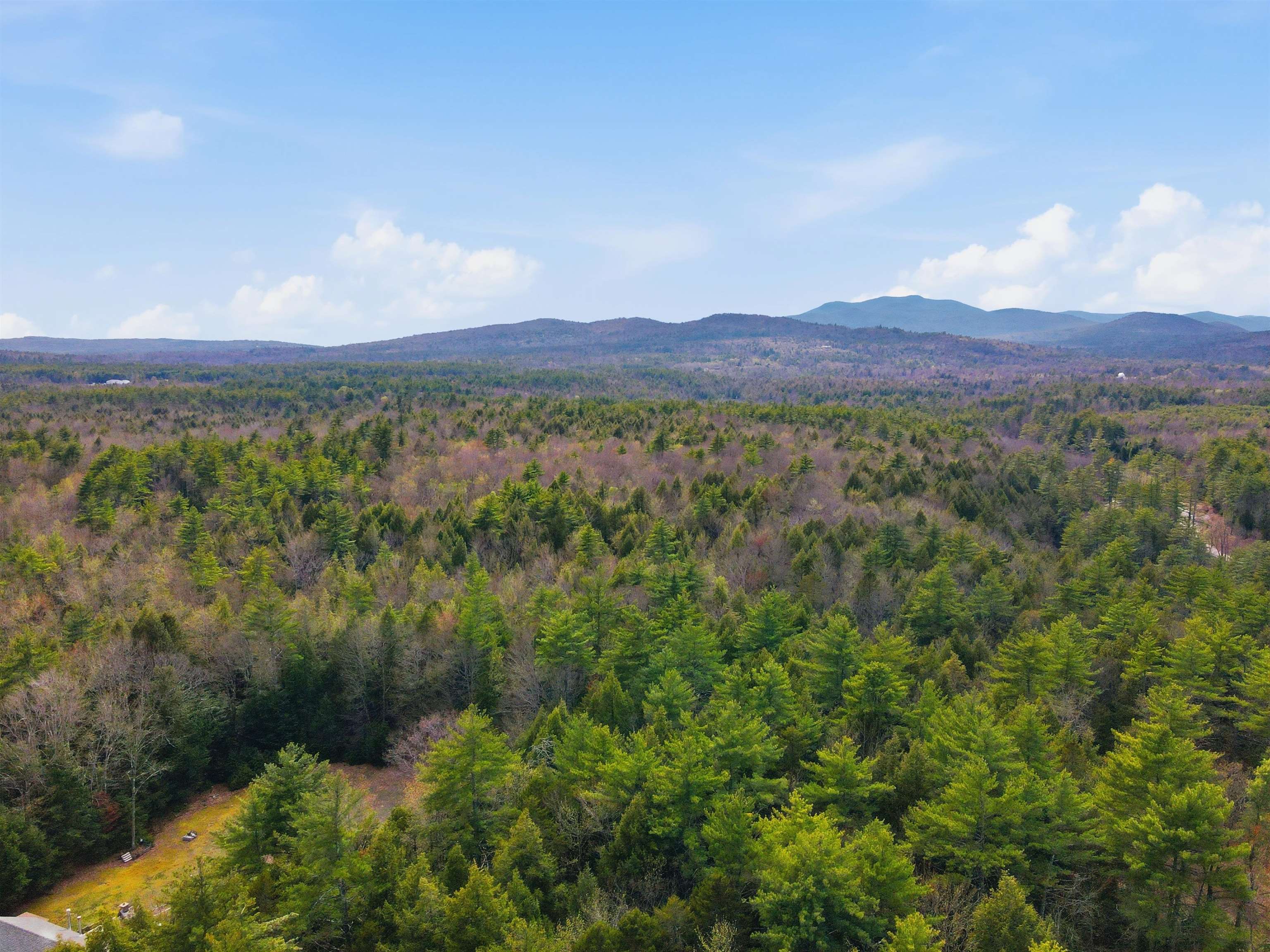 10 Beech River Cir, Ossipee, NH 03814