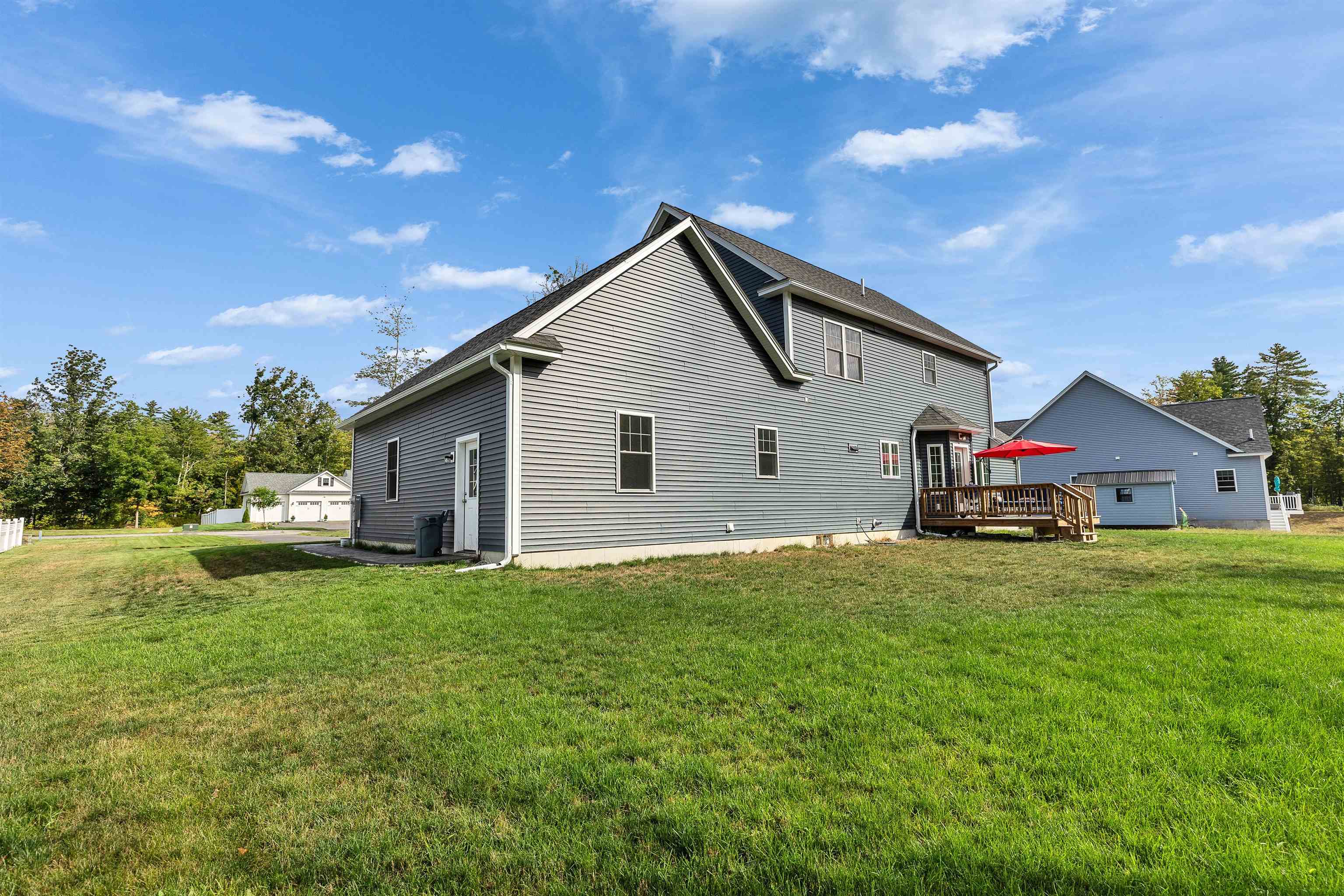 17 Eagle Perch Dr, Boscawen, NH 03303