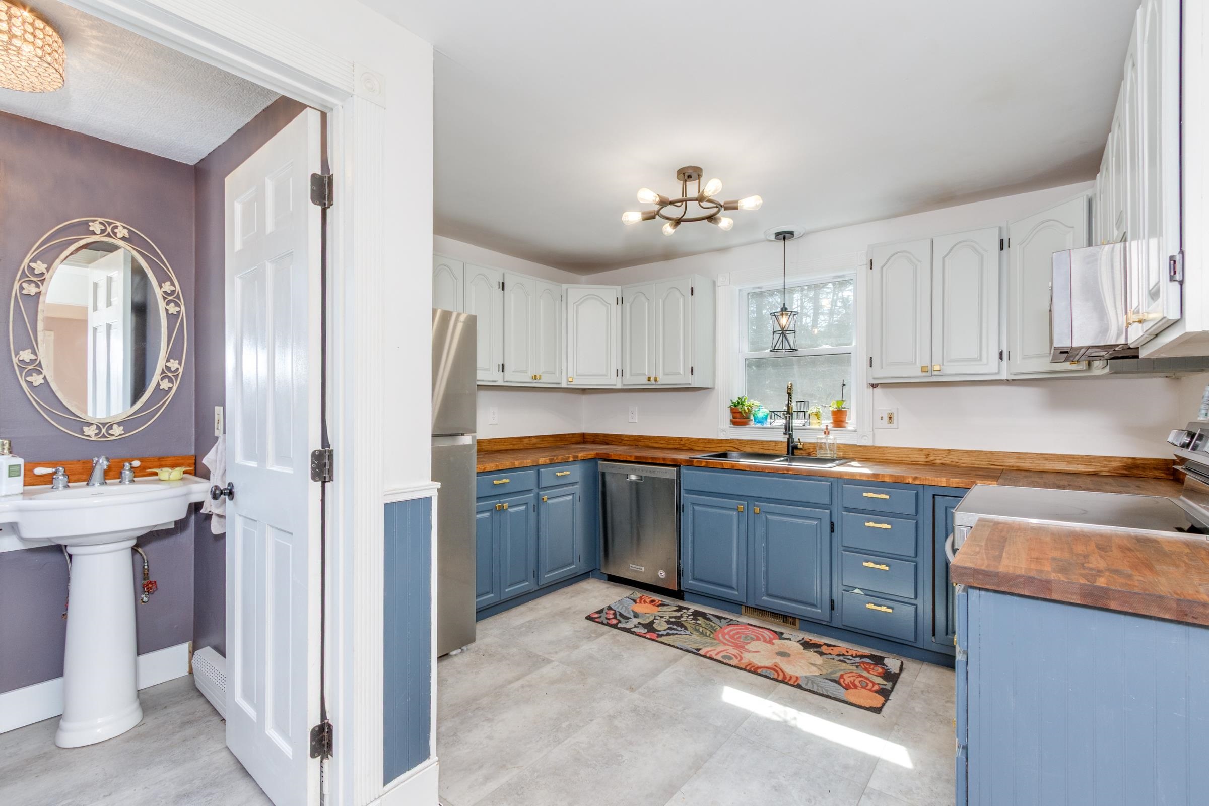 71 Baptist Rd, Canterbury, NH 03224