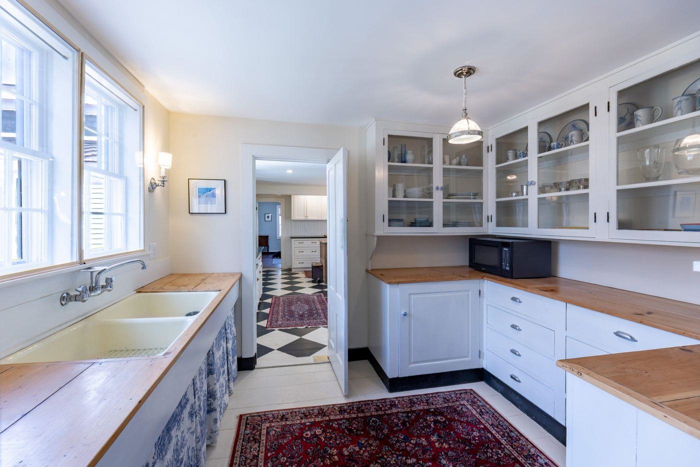 521 Washington Hill Rd, Tamworth, NH 03817