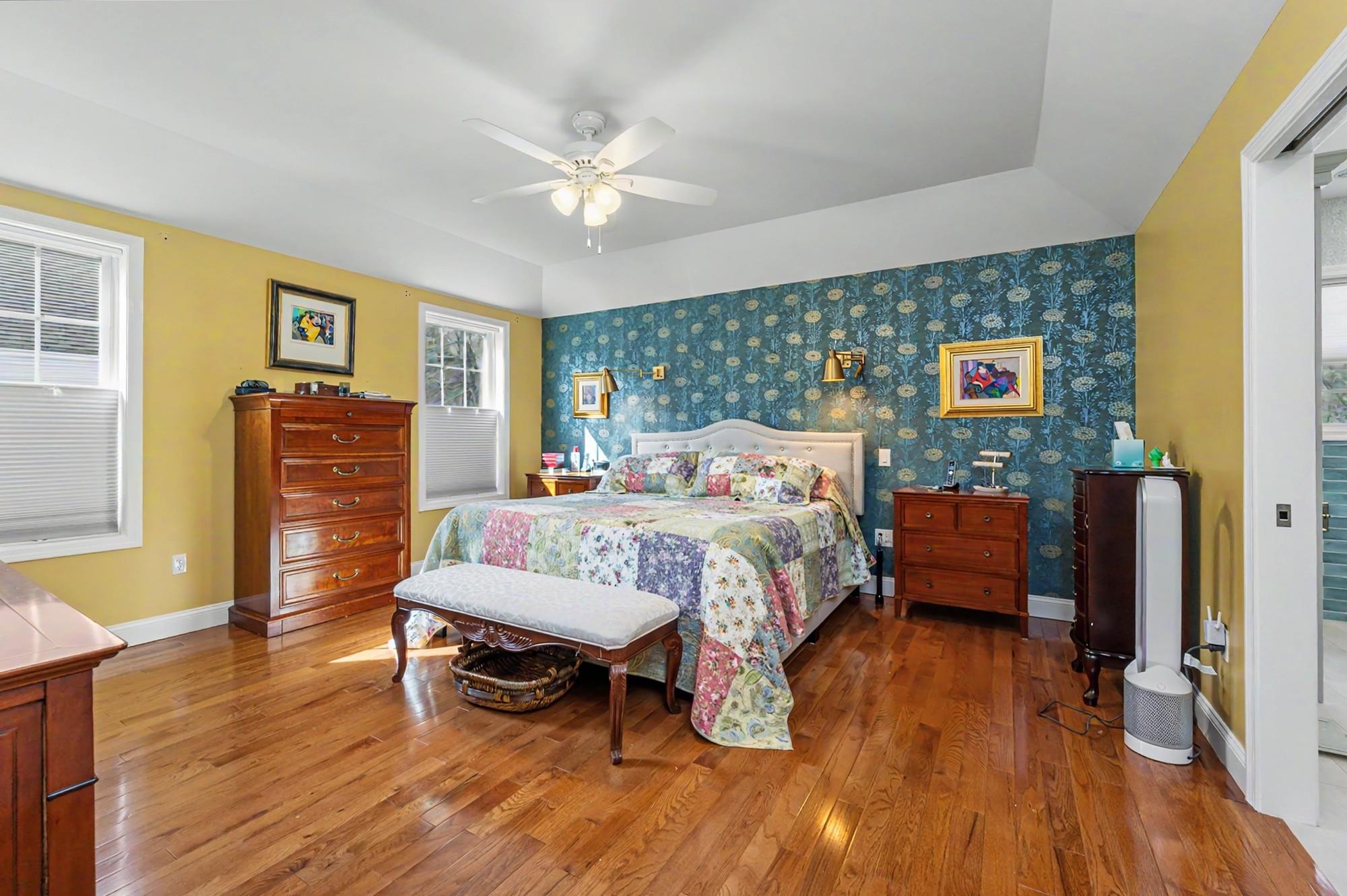 16 Nevins Dr, Londonderry, NH 03053