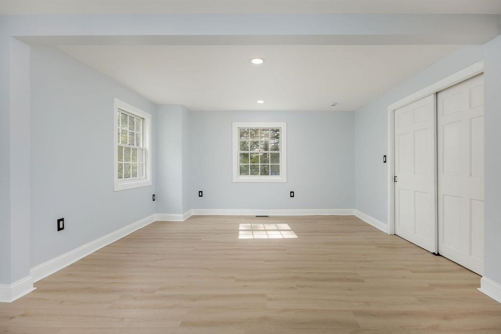 Primary ensuite 25216041