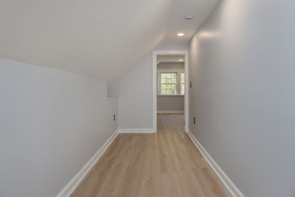 Hallway to upstairs bedroom 25216052