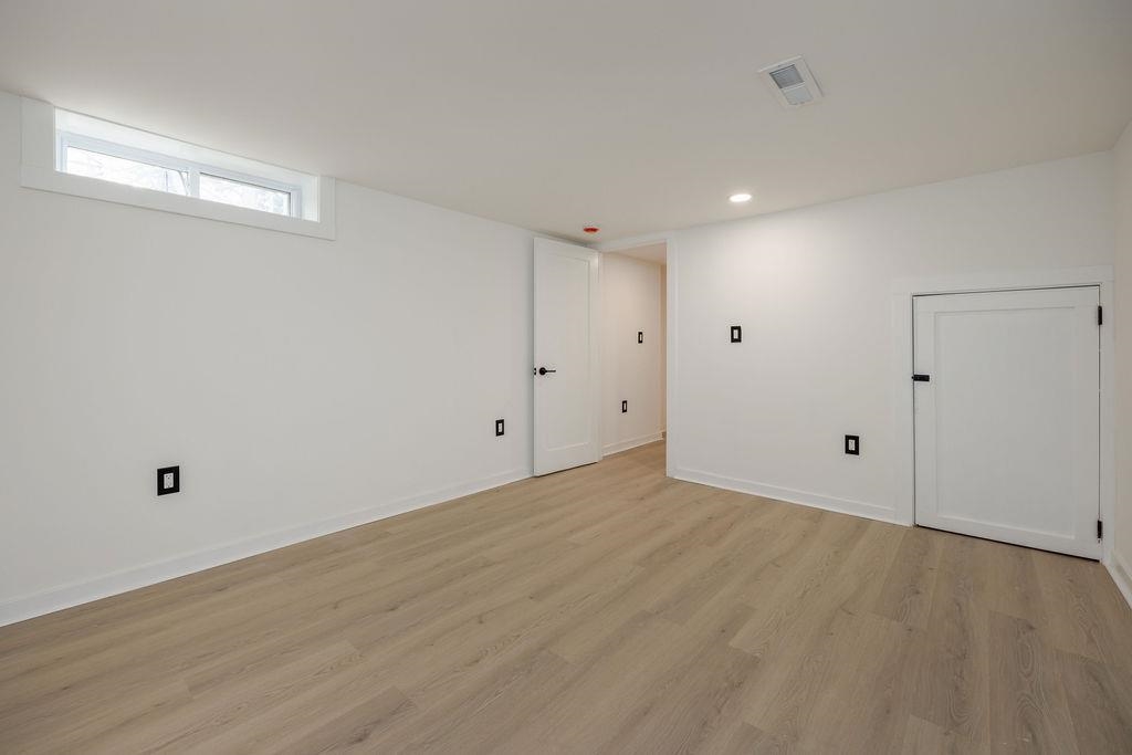 Work out room or office 25216058