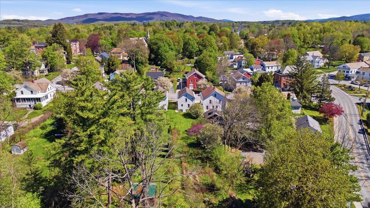 8 West St, Bennington, VT 05257
