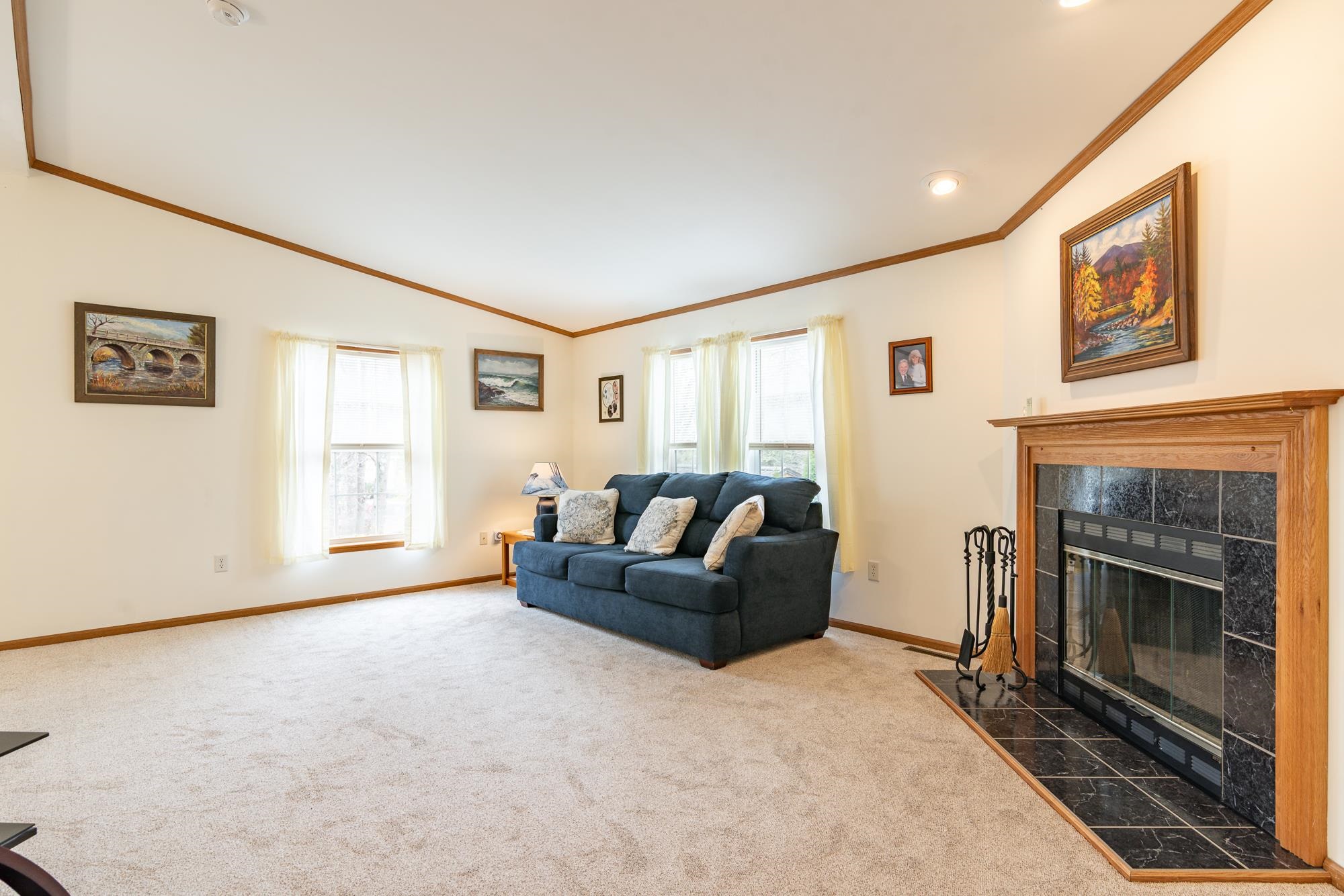 40 Ivy Ln, Farmington, NH 03835