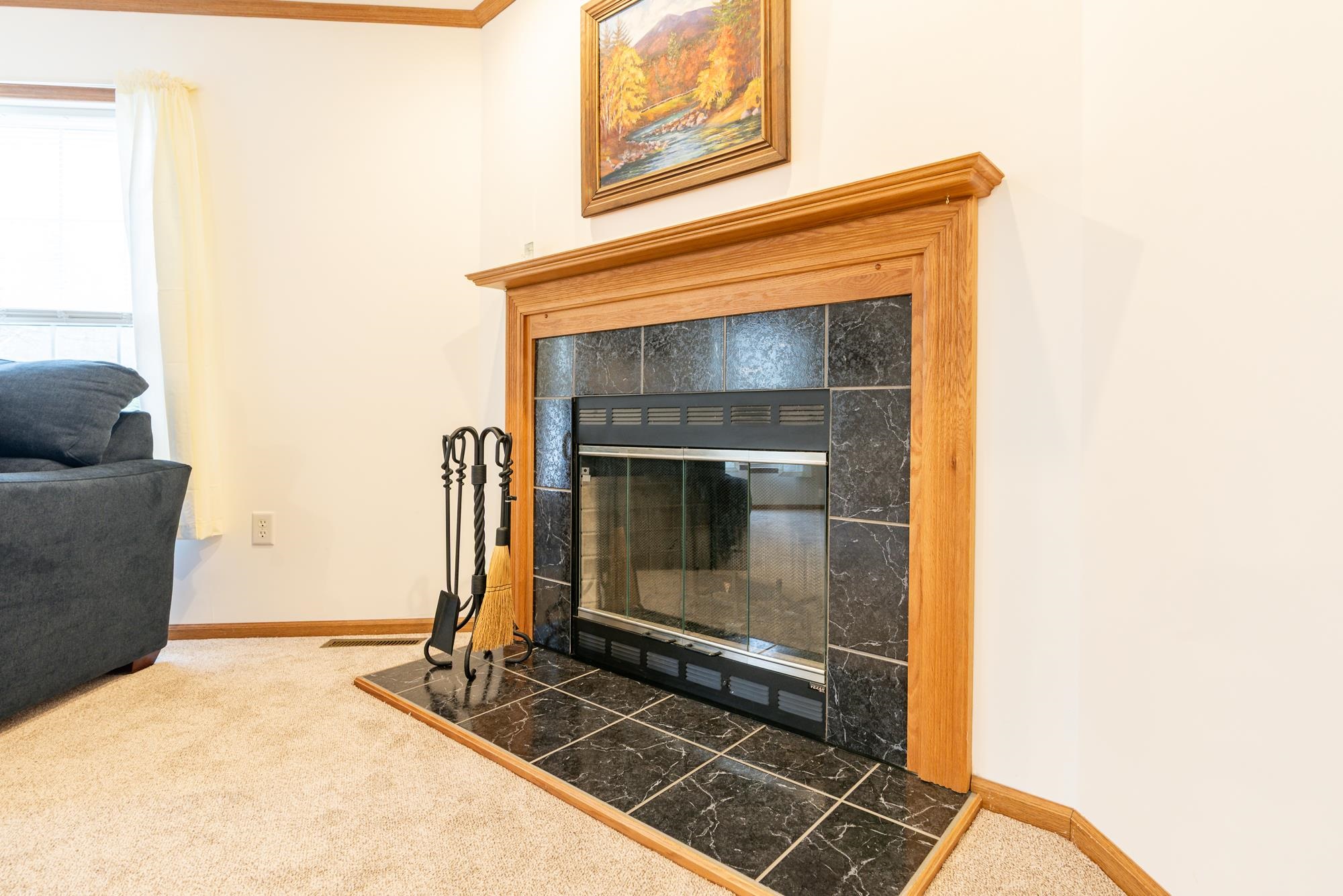 40 Ivy Ln, Farmington, NH 03835