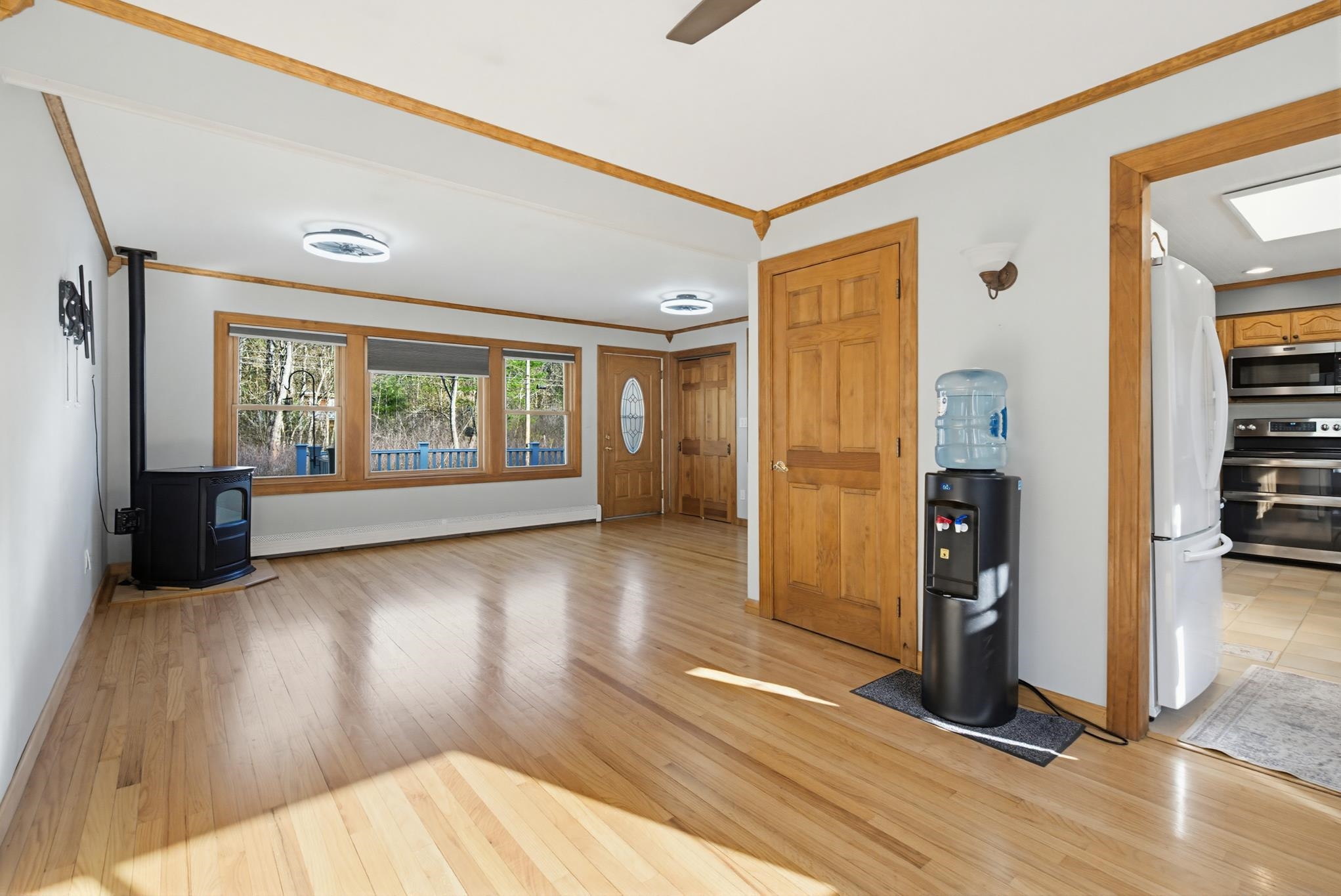 404 Sandogardy Pond Rd, Northfield, NH 03276