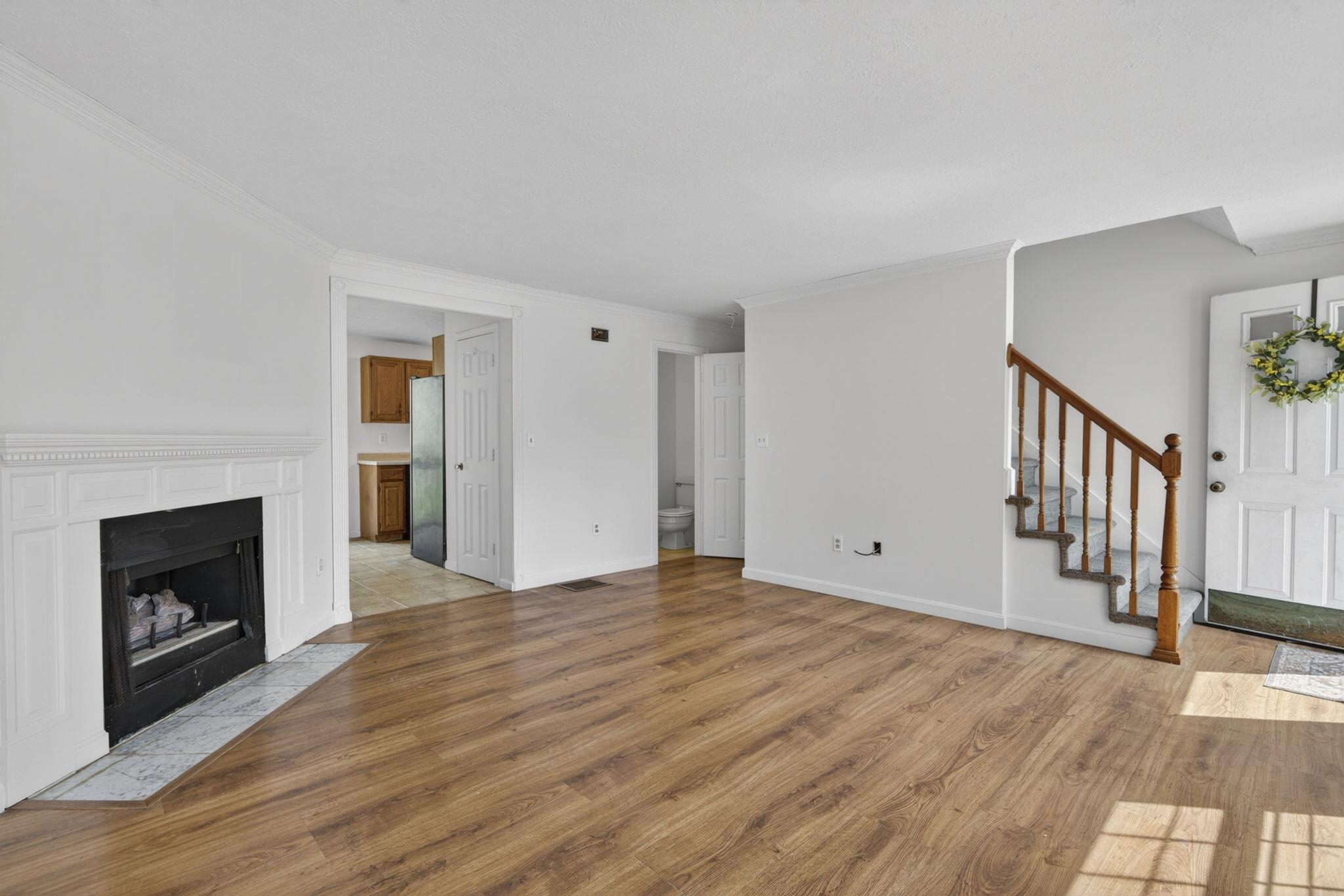 12 Wyndmere Dr, Londonderry, NH 03053