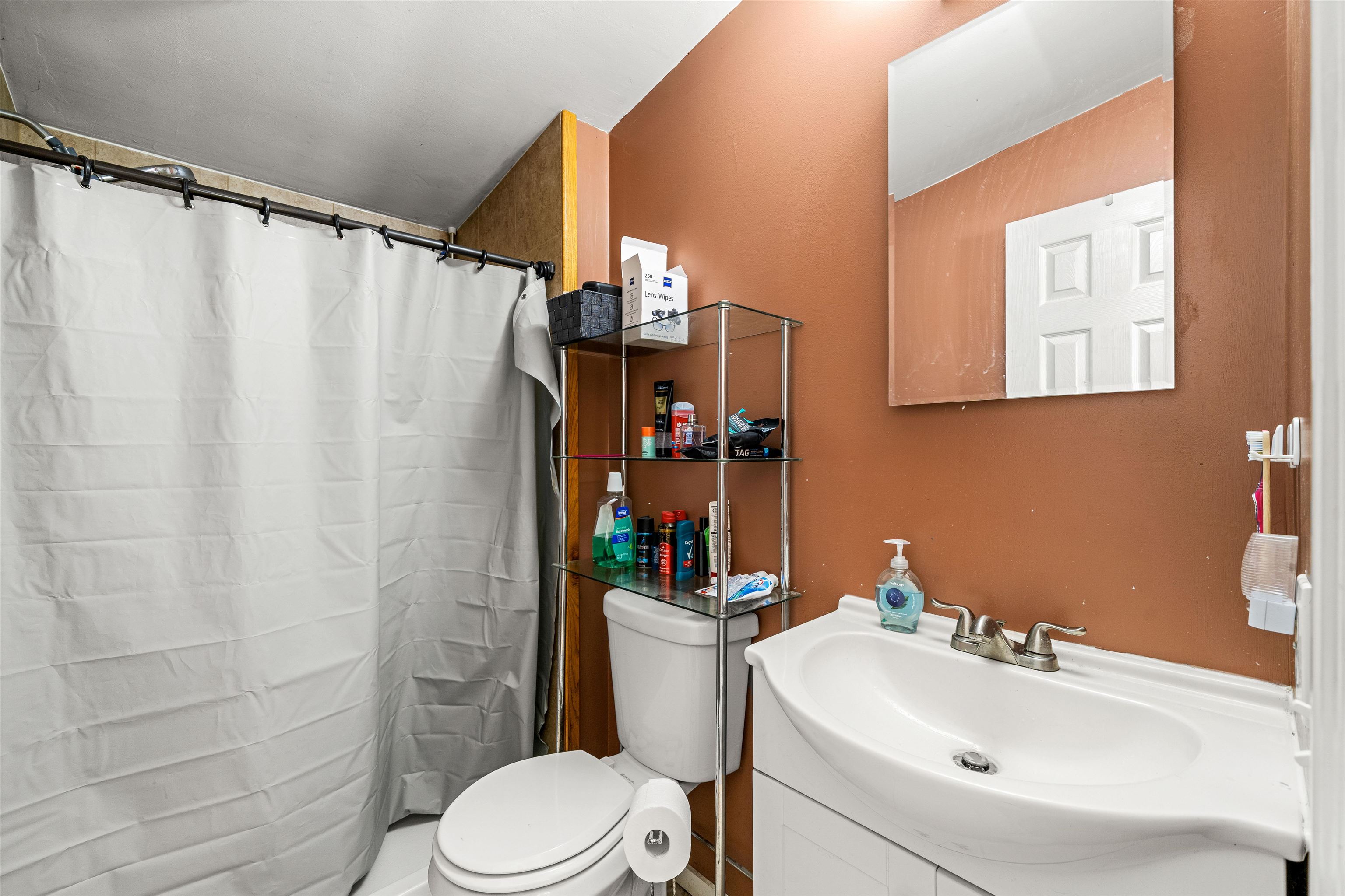 65 Pine Glen Rd, Hillsborough, NH 03244
