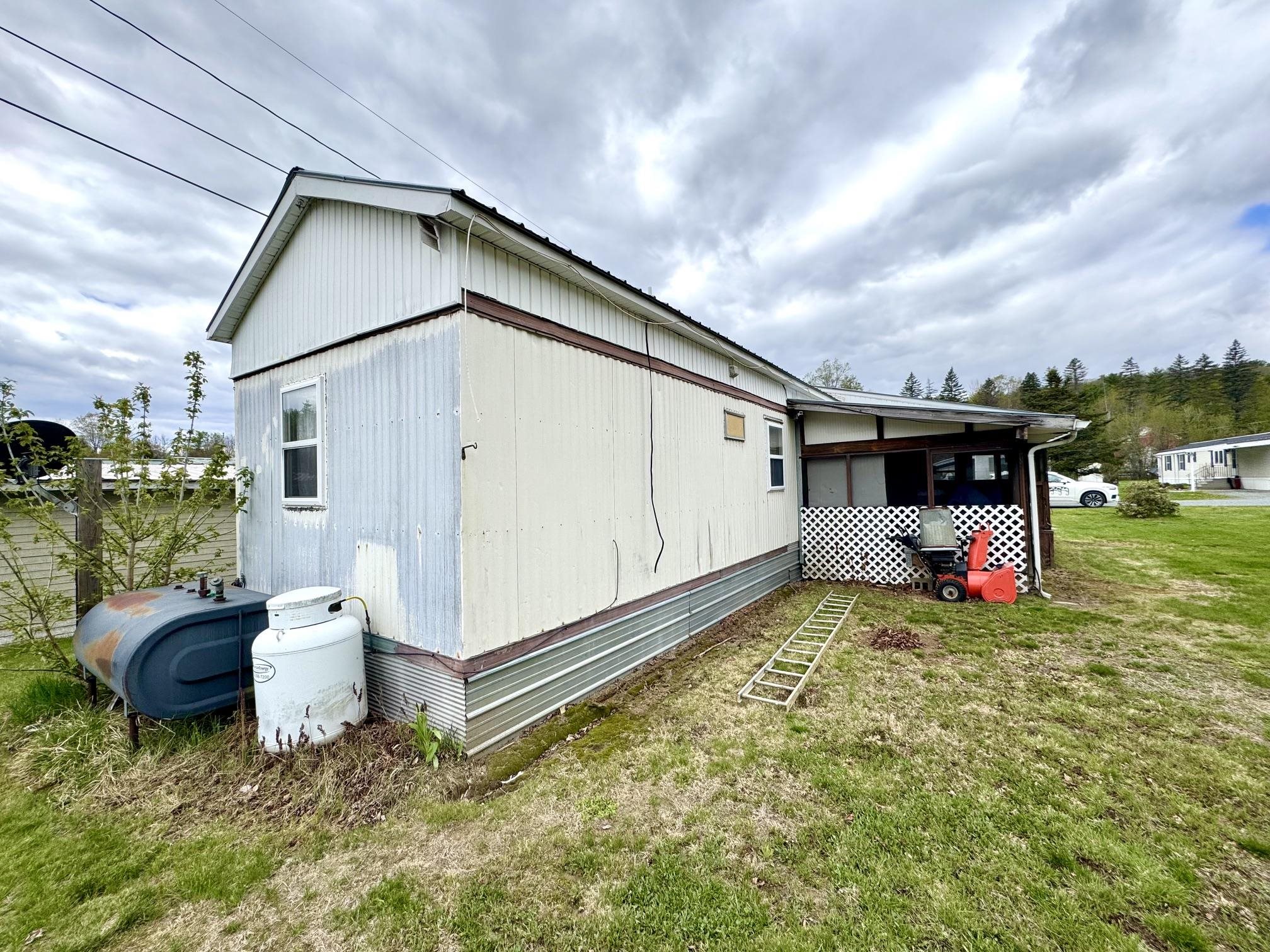 15 Spruce Park Dr, Plainfield, NH 03781