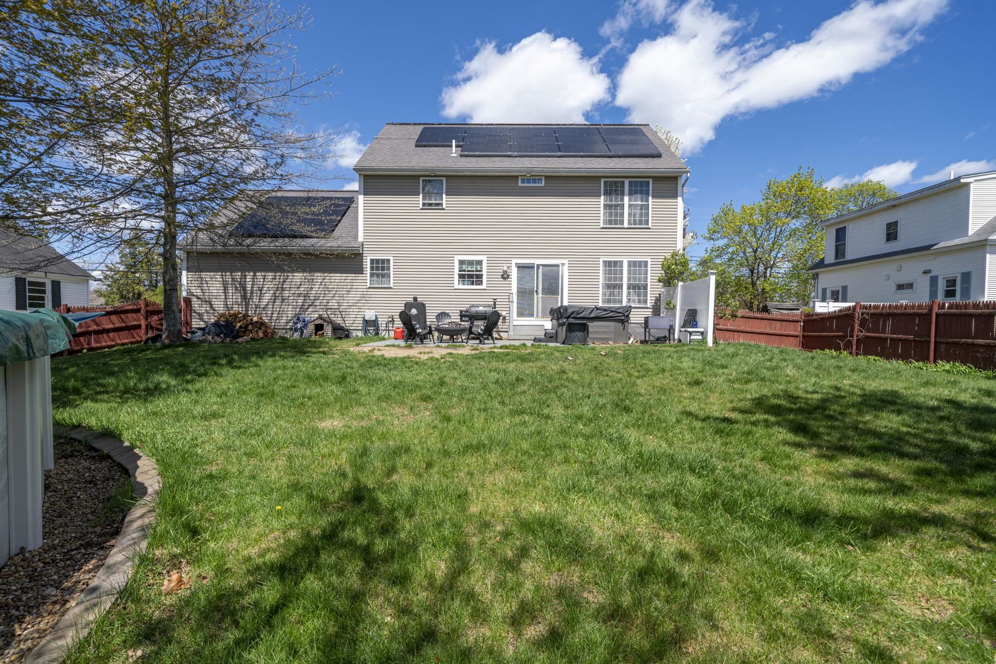 54 Pine Hill Rd, Nashua, NH 03063