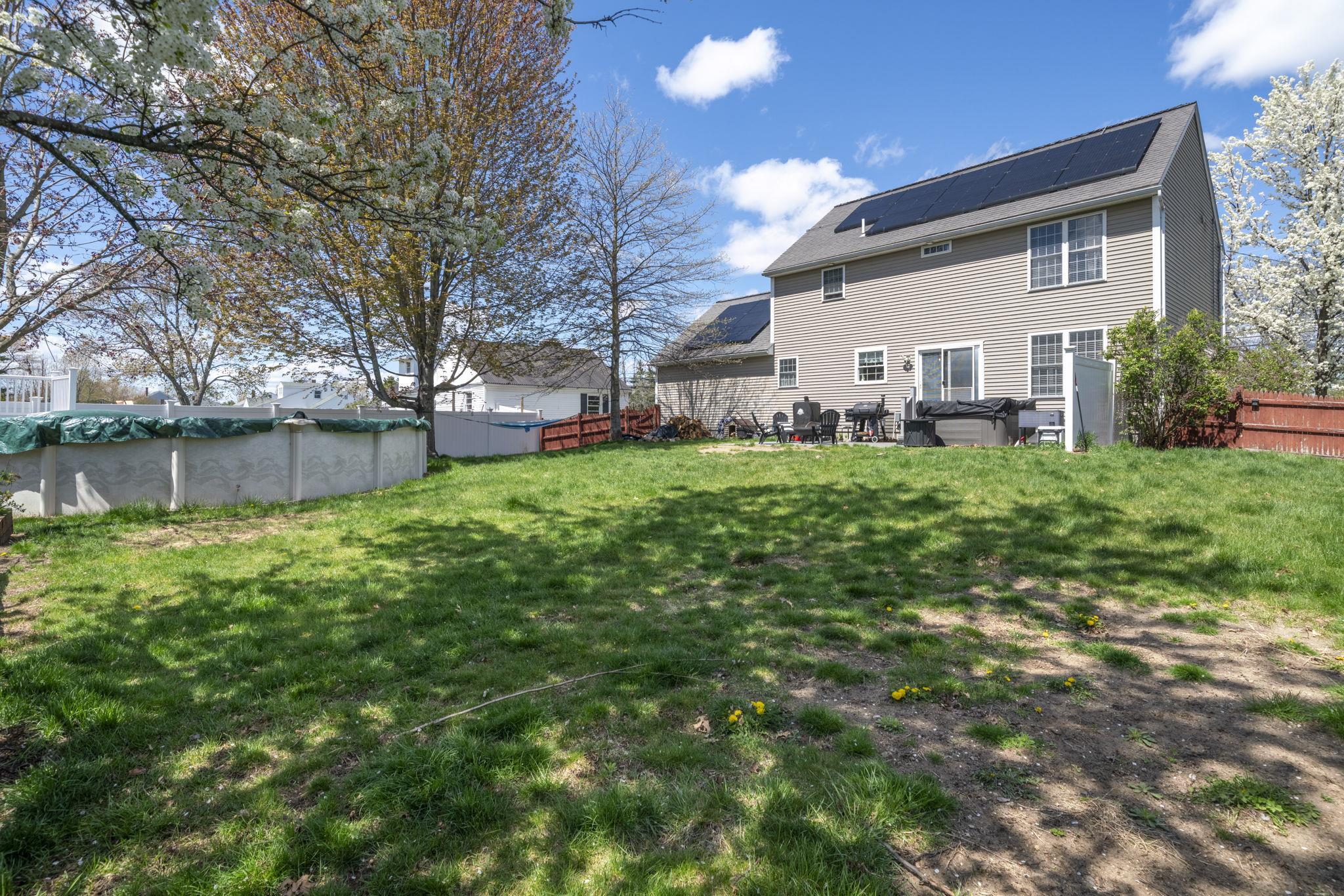 54 Pine Hill Rd, Nashua, NH 03063