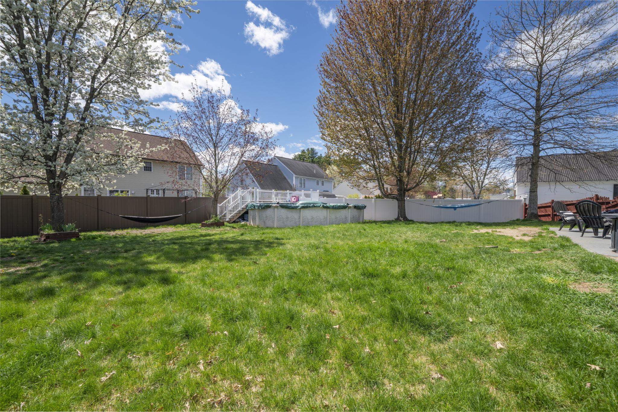 54 Pine Hill Rd, Nashua, NH 03063