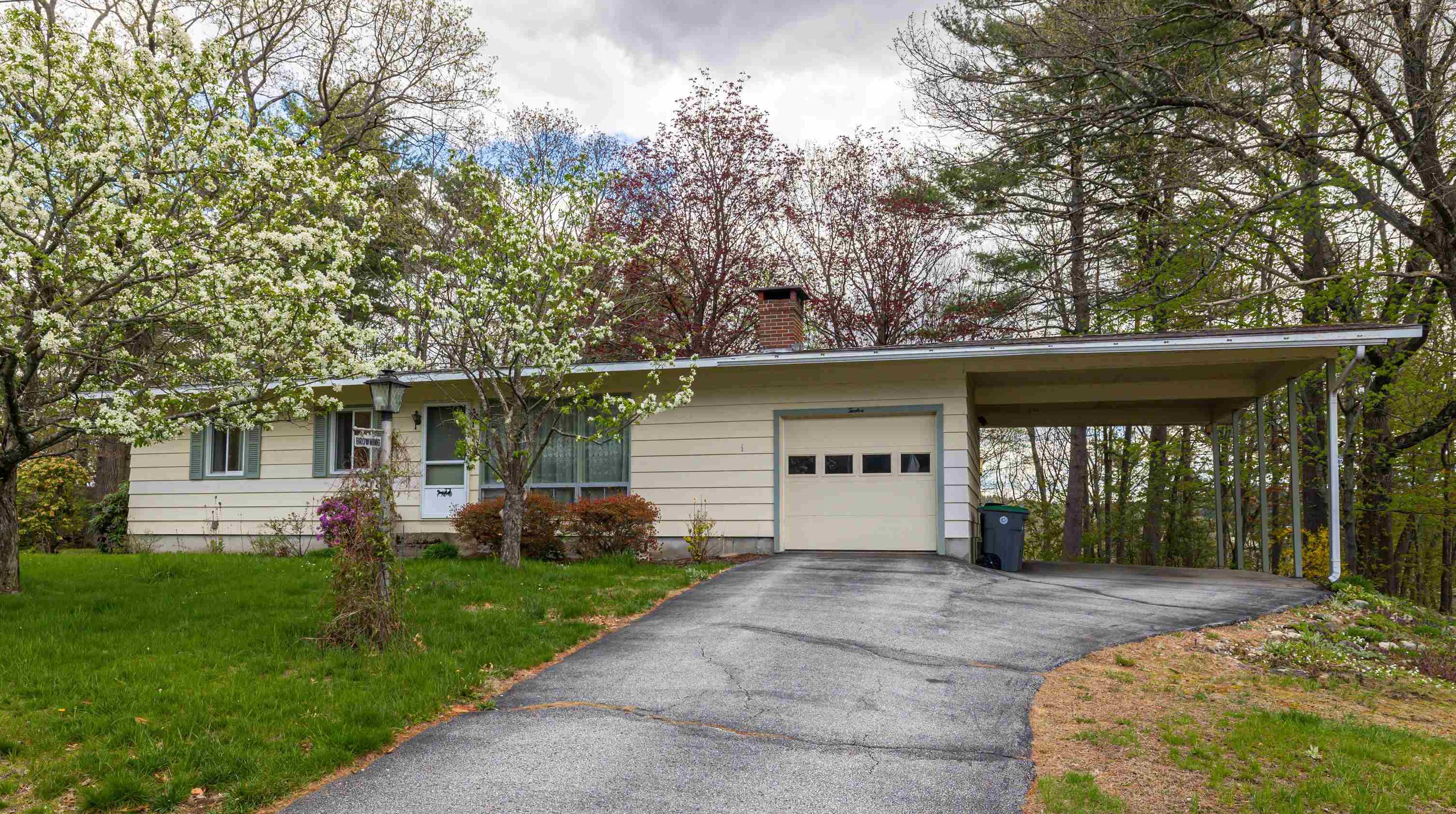 12 Birch Hill Rd, Hooksett, NH 03106