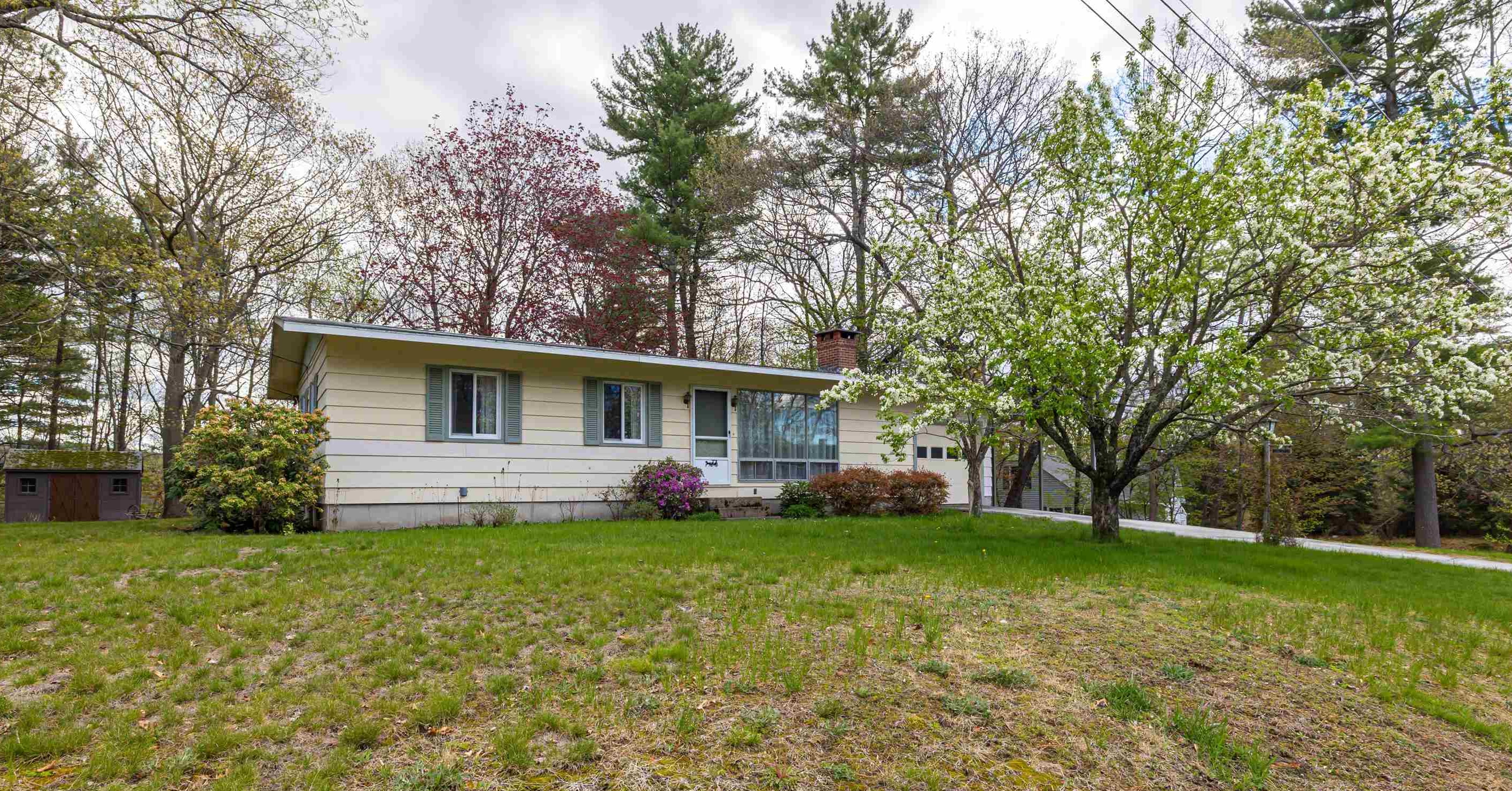 12 Birch Hill Rd, Hooksett, NH 03106
