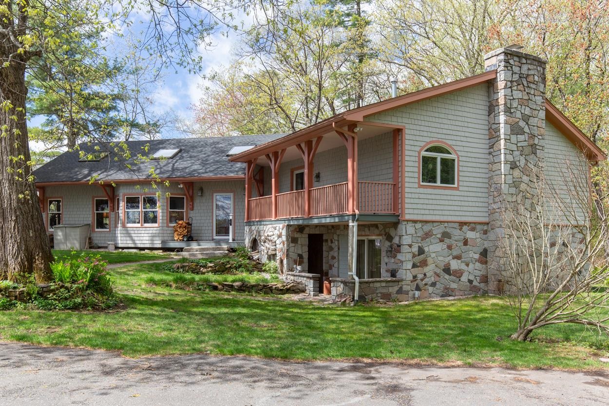 21 Hinds Ln, Pelham, NH 03076