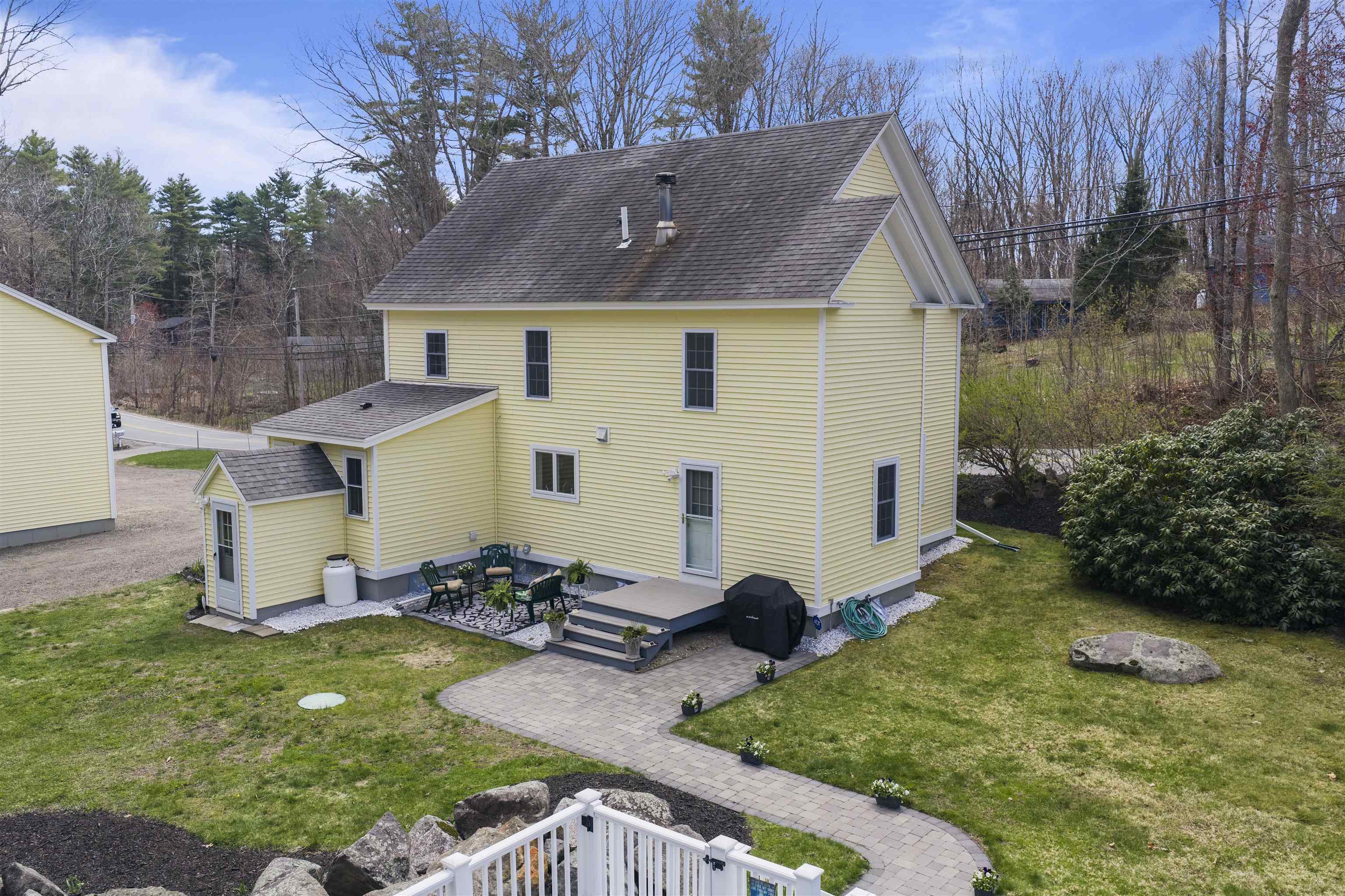 105 Brentwood Rd, Exeter, NH 03833