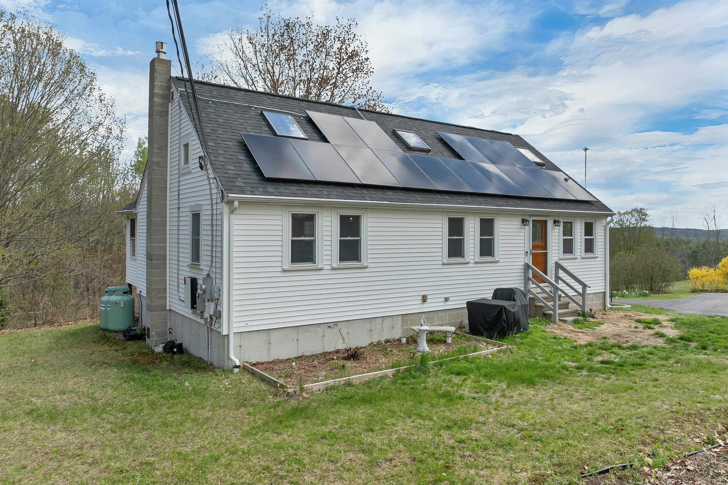 156 Branch Hill Rd, Milton, NH 03852