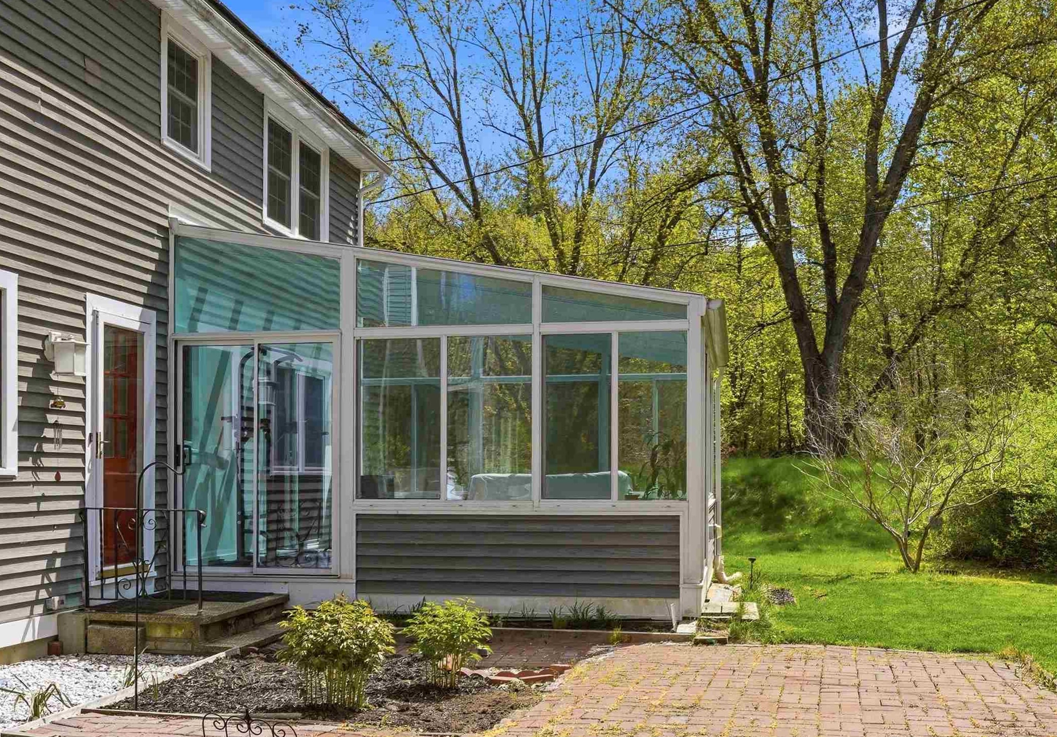 1 Denbow Rd, Durham, NH 03824