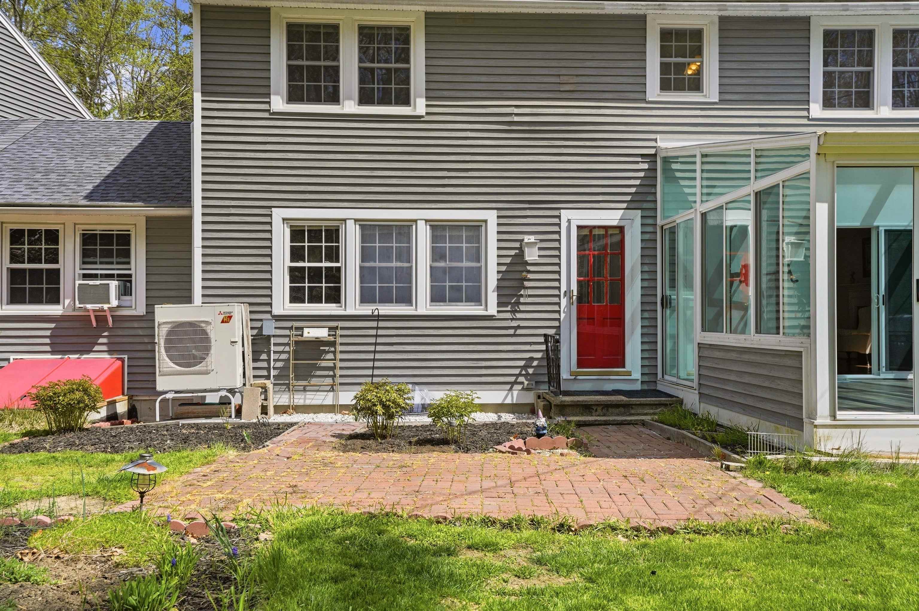 1 Denbow Rd, Durham, NH 03824