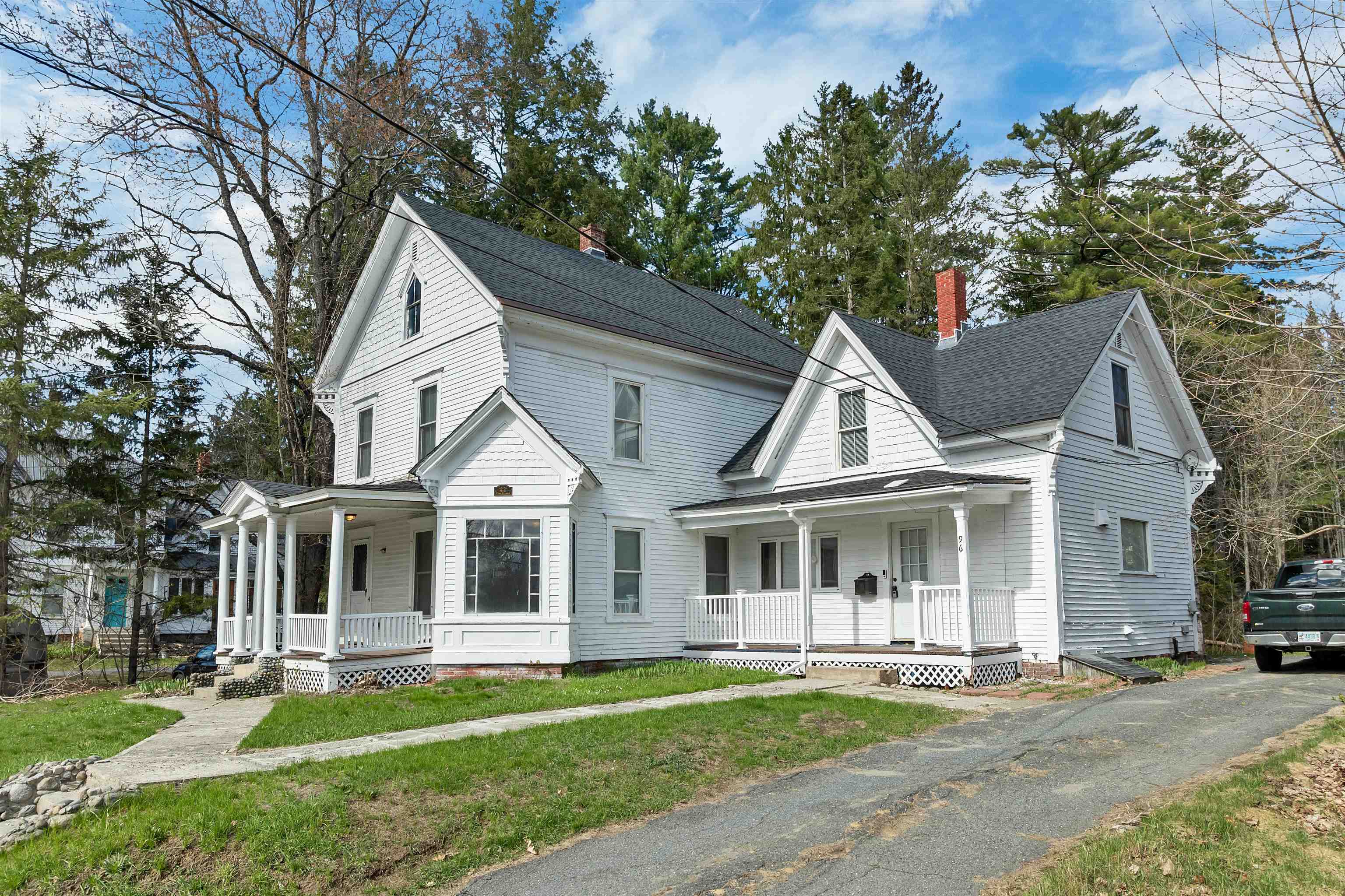 96 Elm St, Whitefield, NH 03598