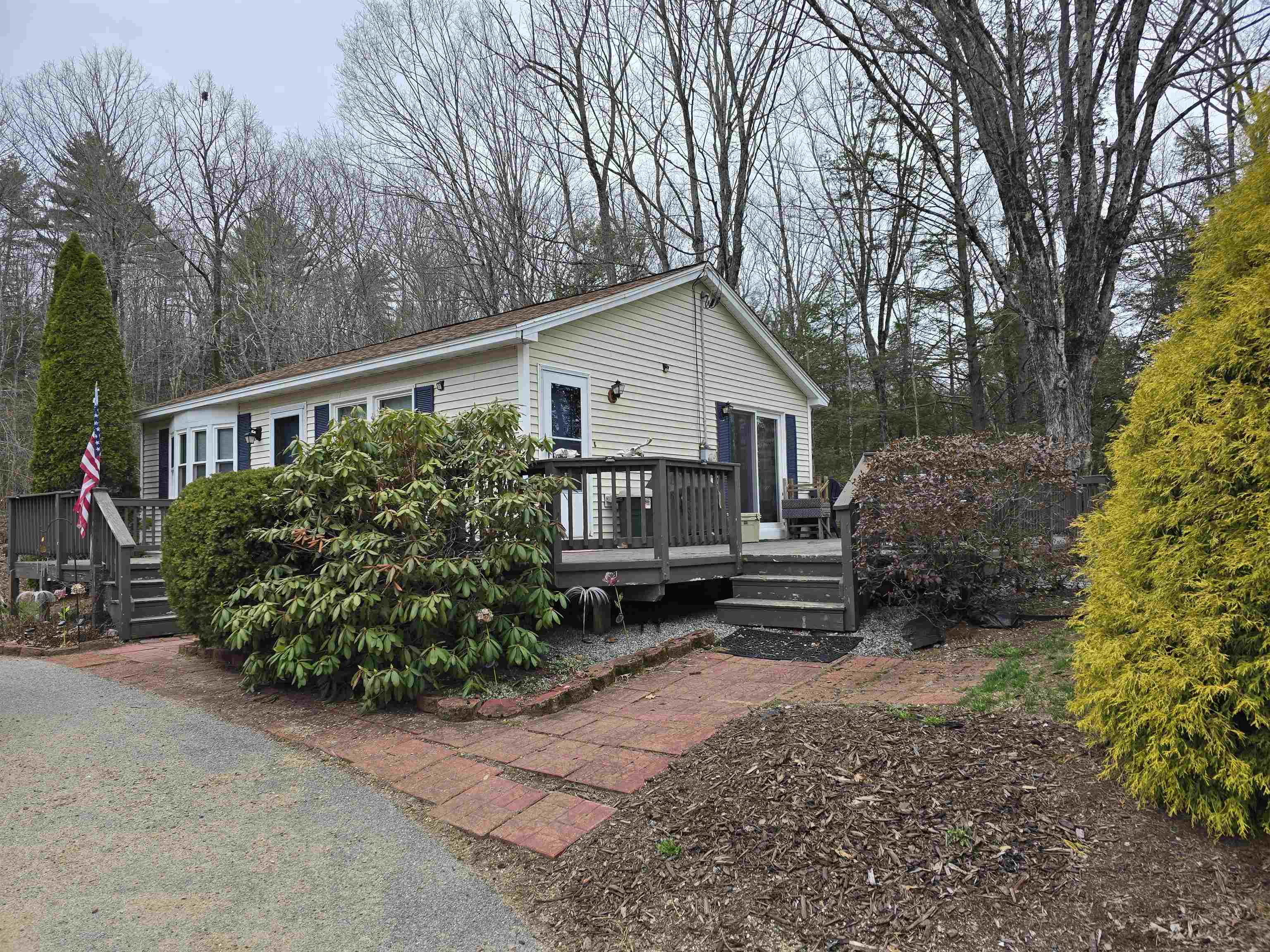 236 Walker Hill Rd, Weare, NH 03281