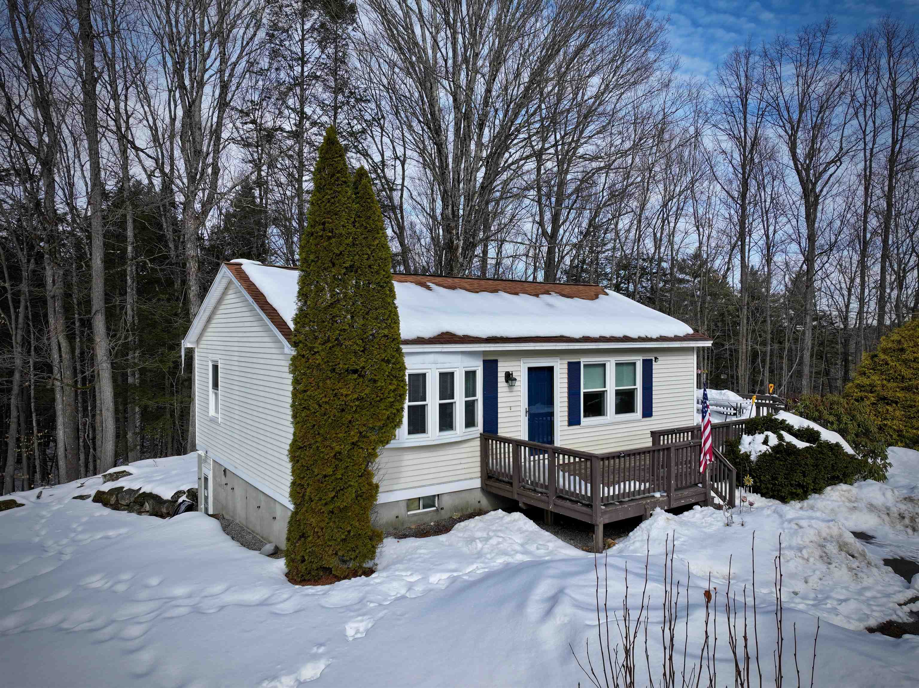 236 Walker Hill Rd, Weare, NH 03281