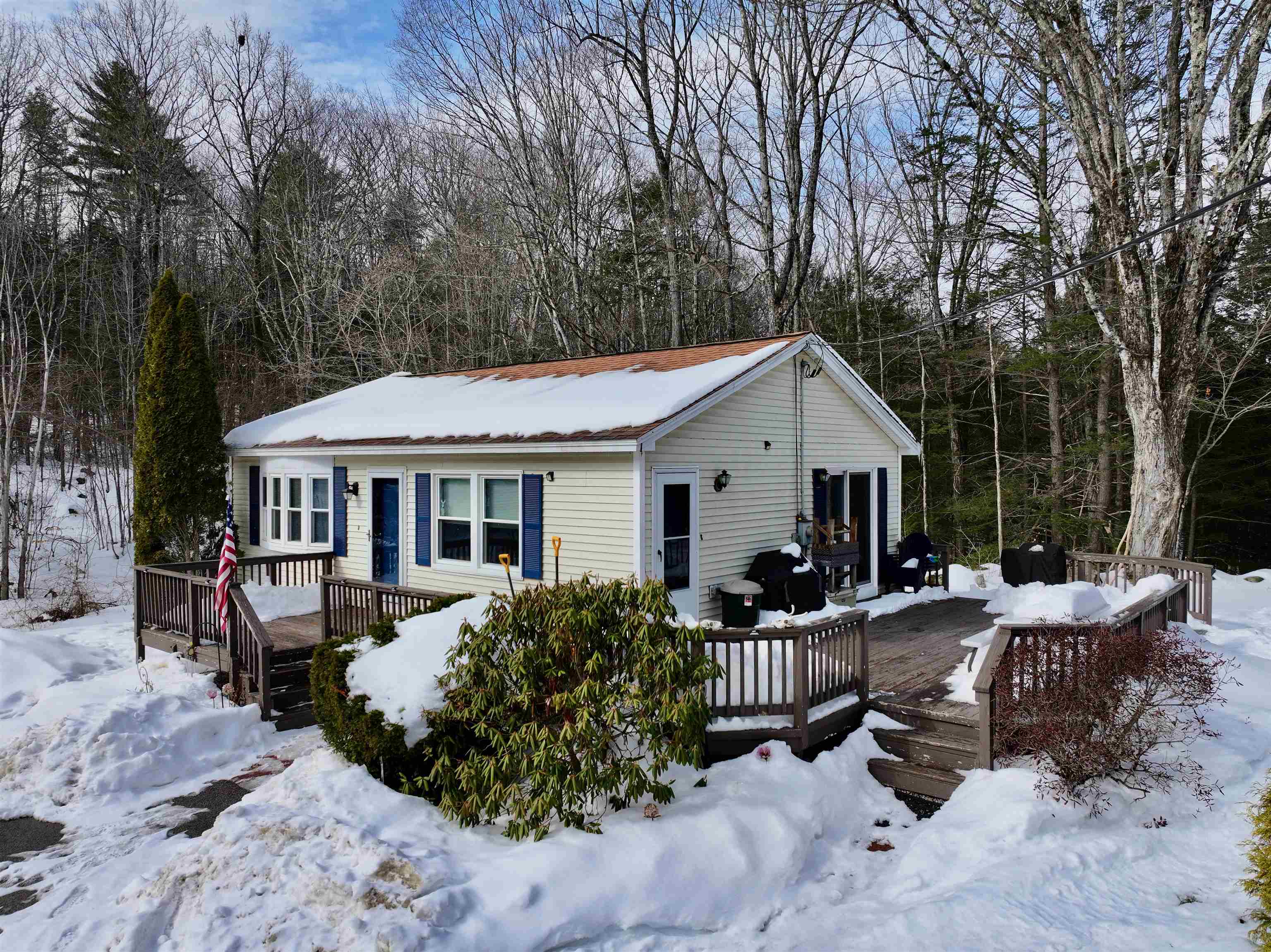 236 Walker Hill Rd, Weare, NH 03281