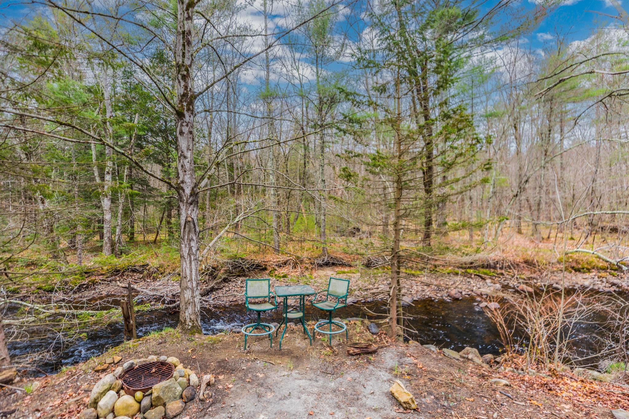 1685 Dover Rd, Epsom, NH 03234