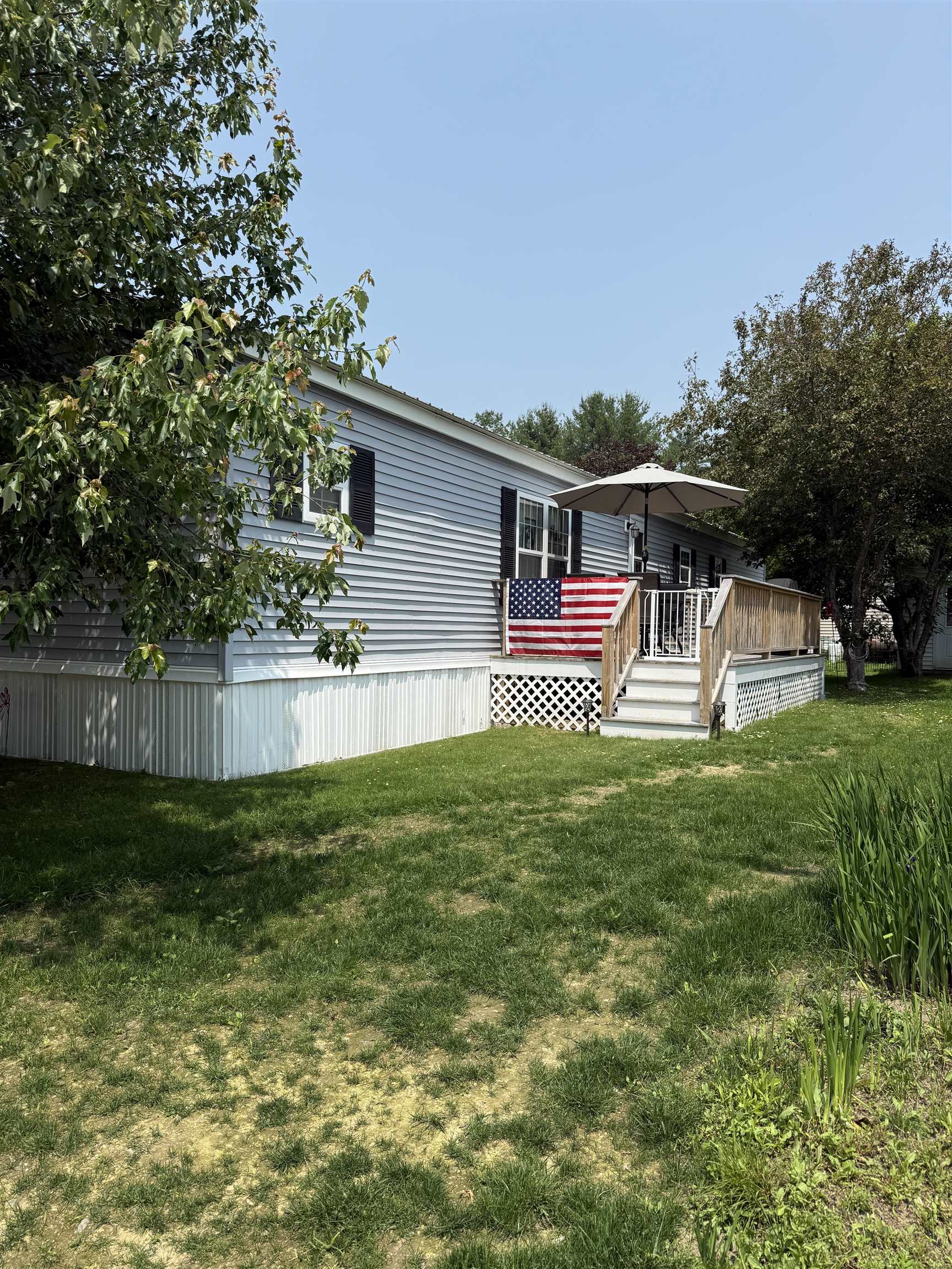 8 Sir Lancelot Dr, Exeter, NH 03833