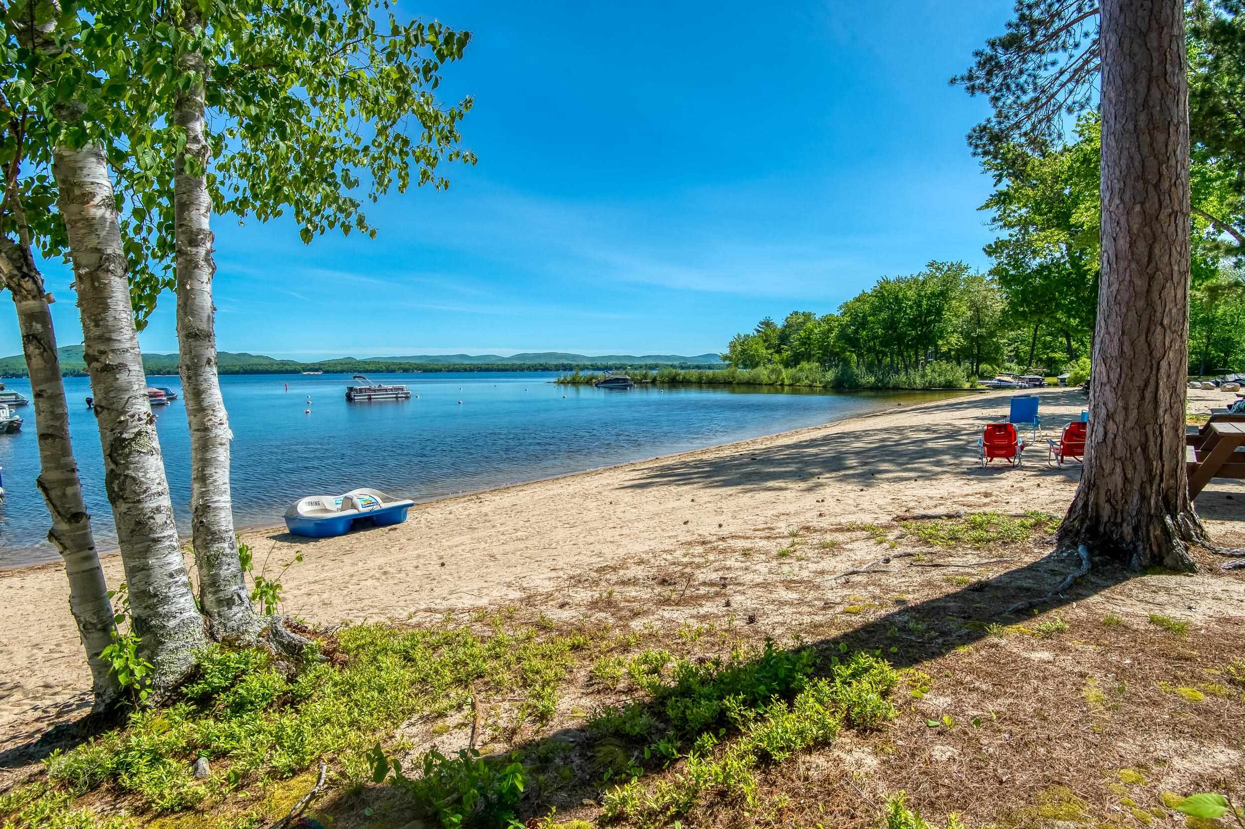 14 Oakwood Dr, Ossipee, NH 03814