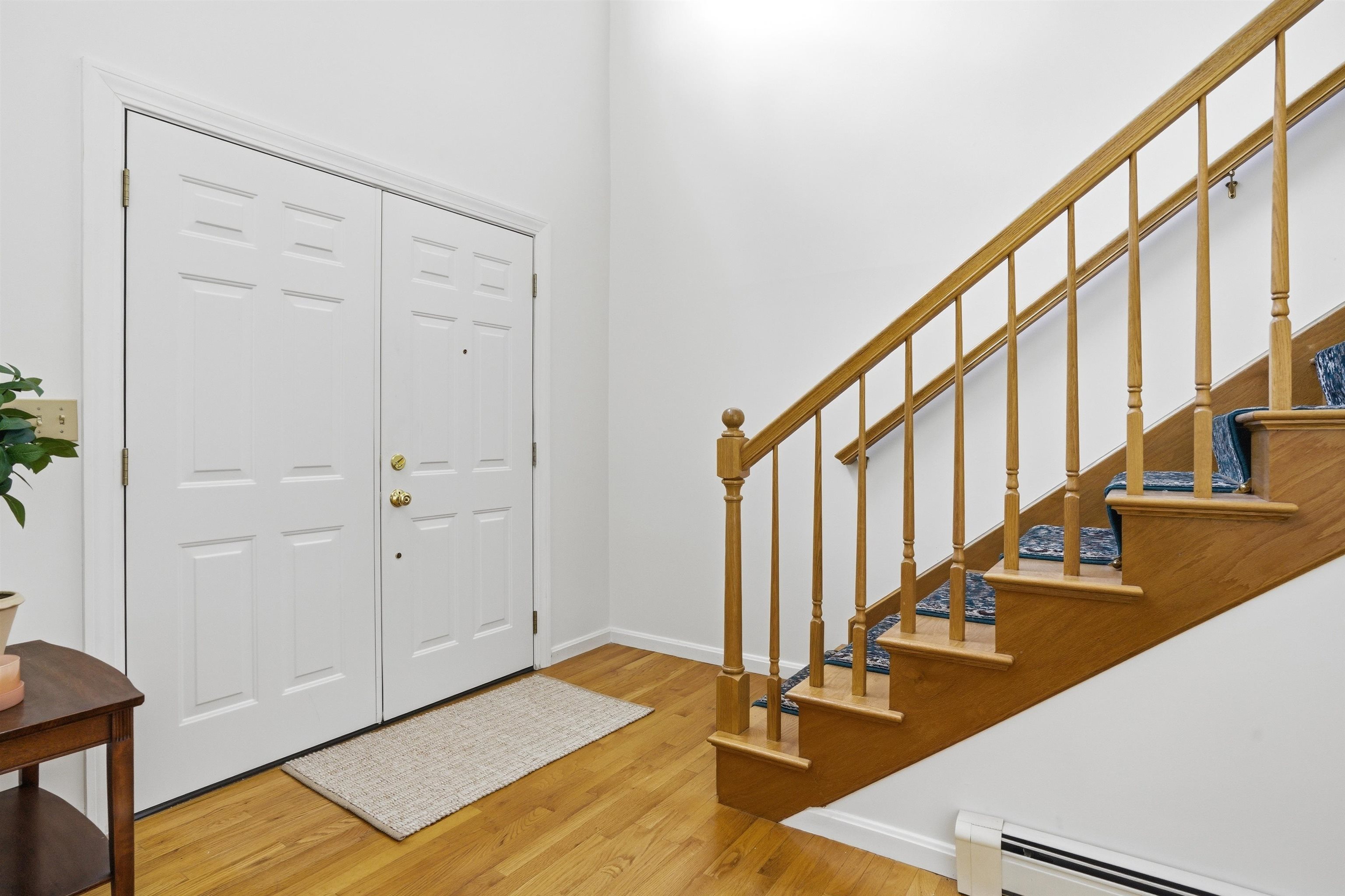 5 Van Buren Cir, Goffstown, NH 03045