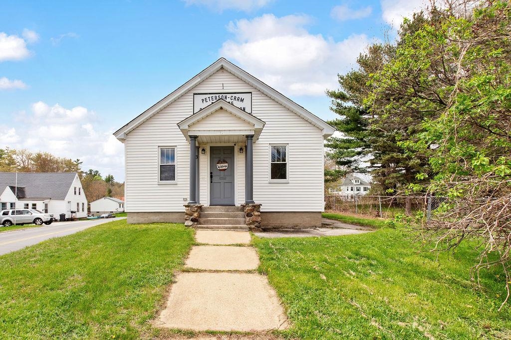3 Loudon Rd, Pittsfield, NH 03263