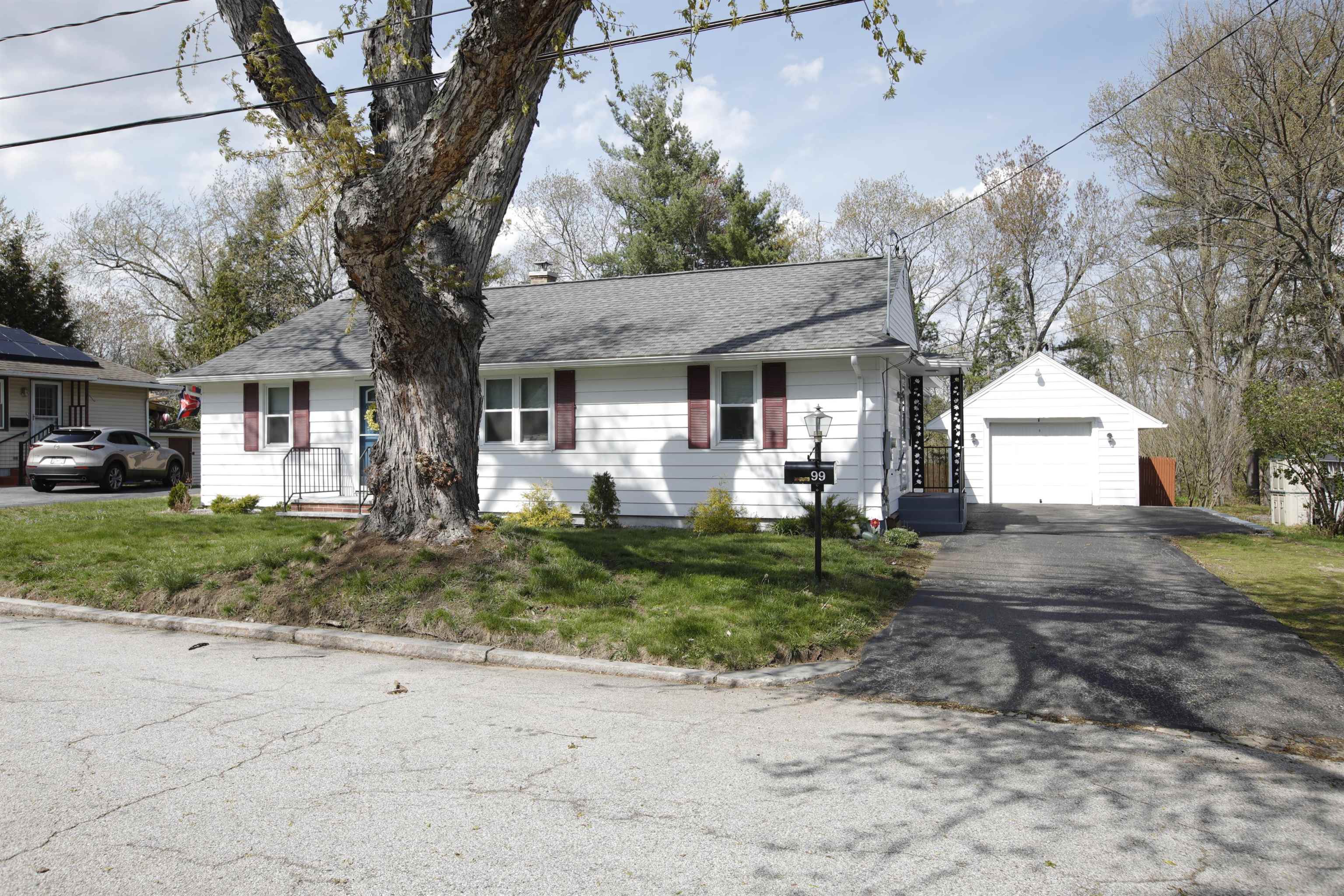 99 Saint Marie St, Manchester, NH 03102