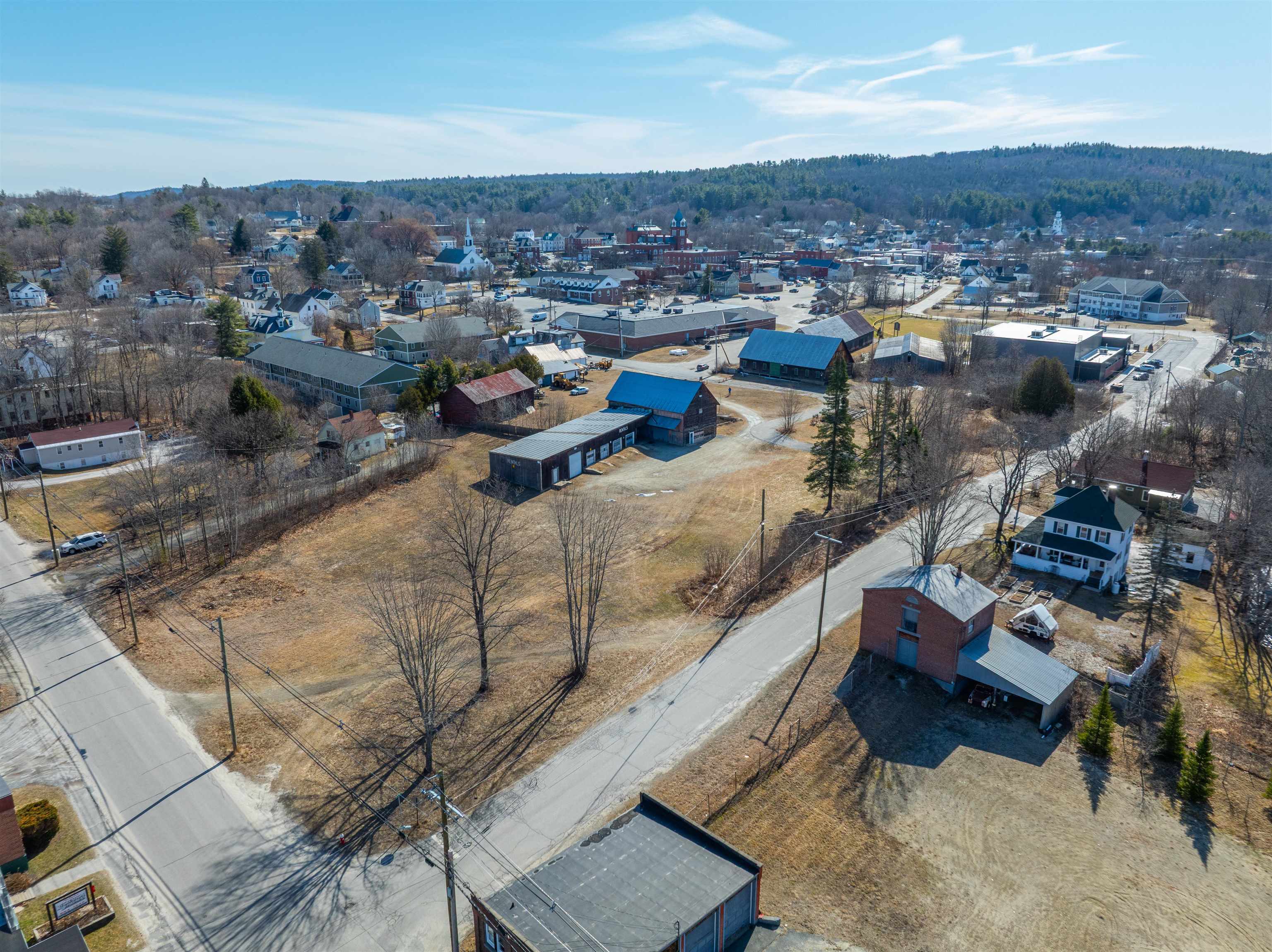 29 Pearl St, Newport, NH 03773