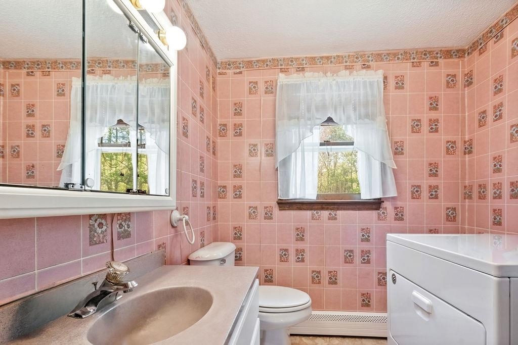 3 Cortland Dr, Salem, NH 03079