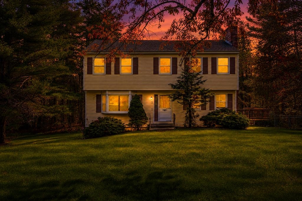 3 Cortland Dr, Salem, NH 03079