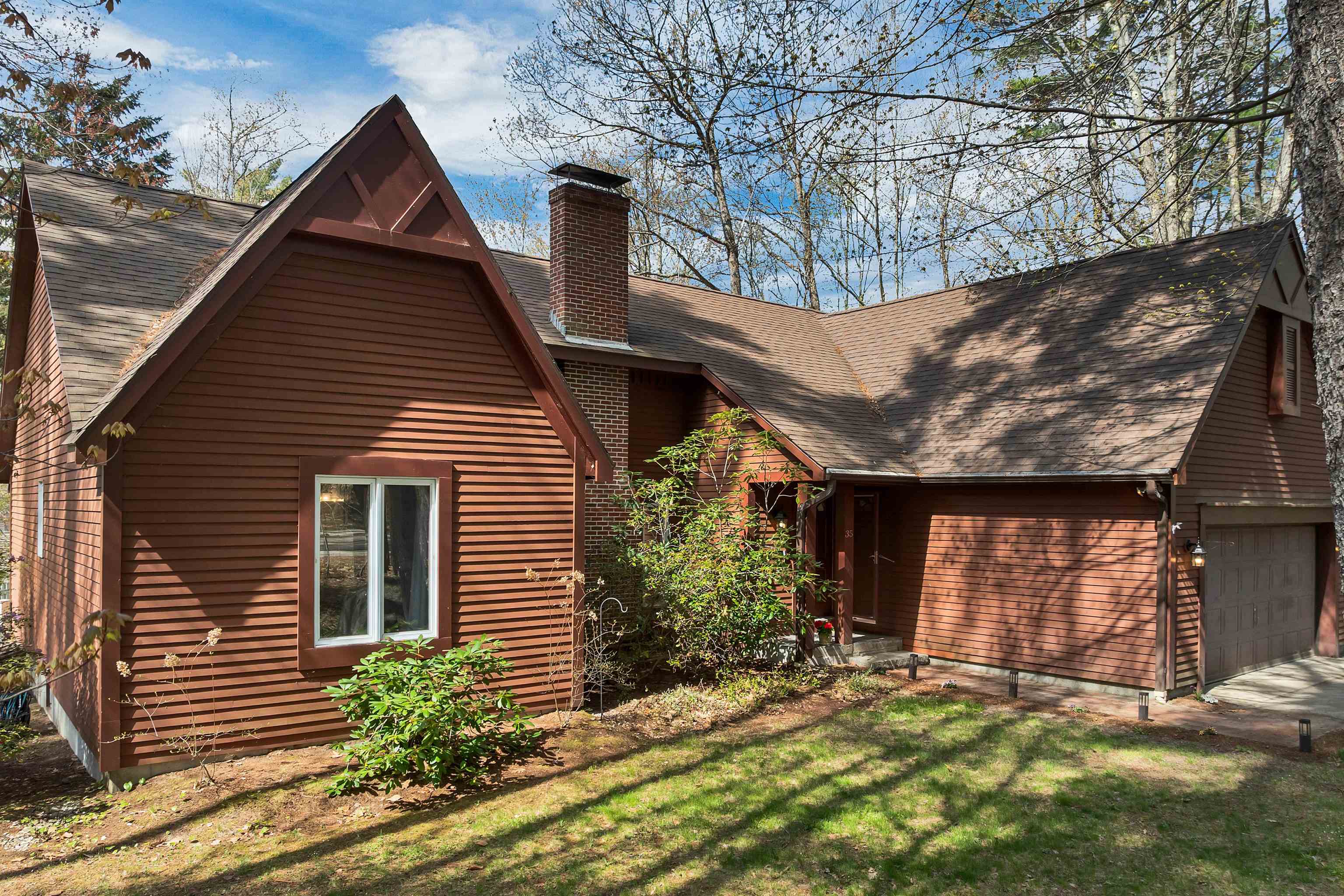 35 Robin Acres Drive — photo 1