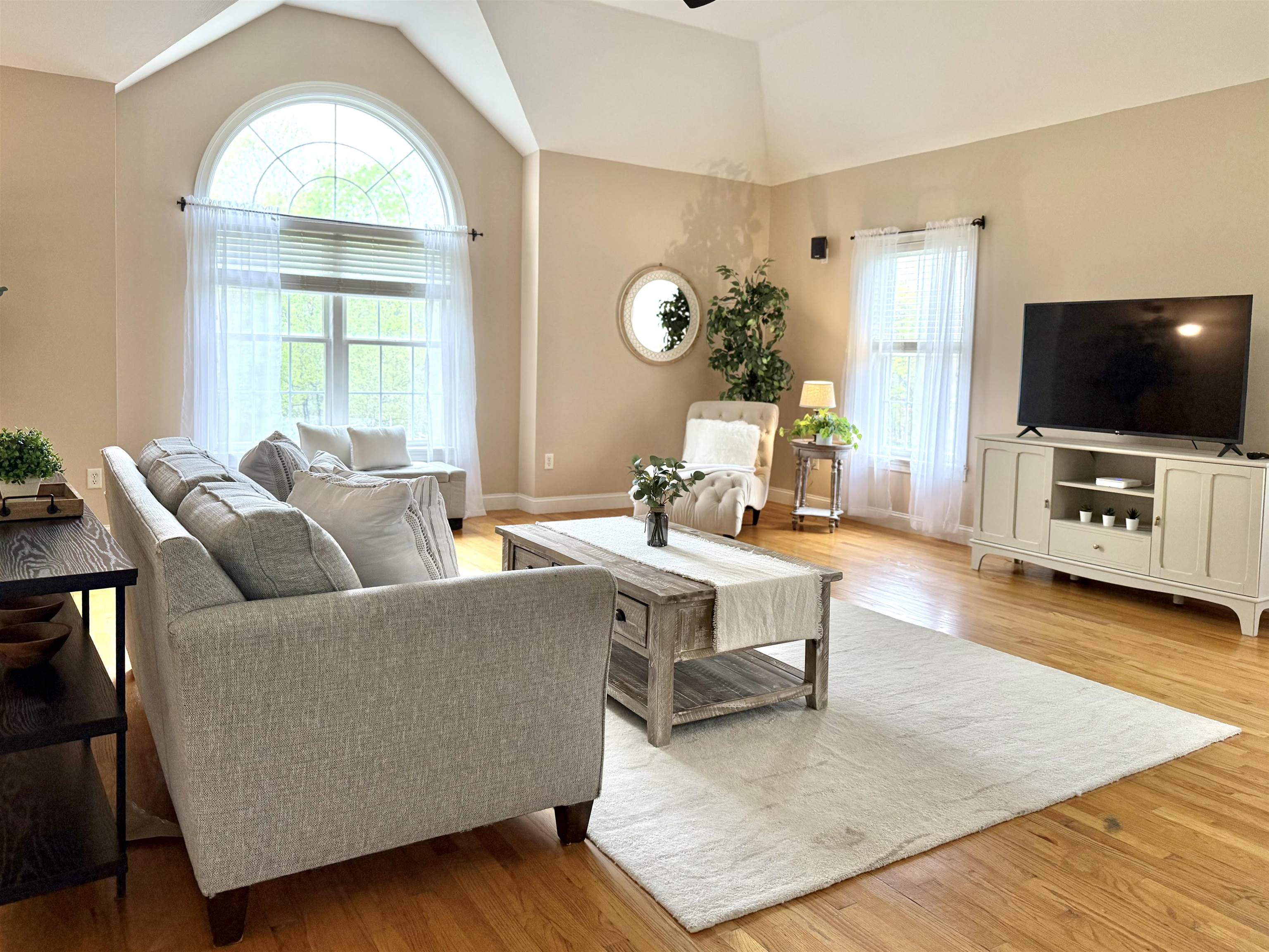 25 Squire Armour Rd, Windham, NH 03087