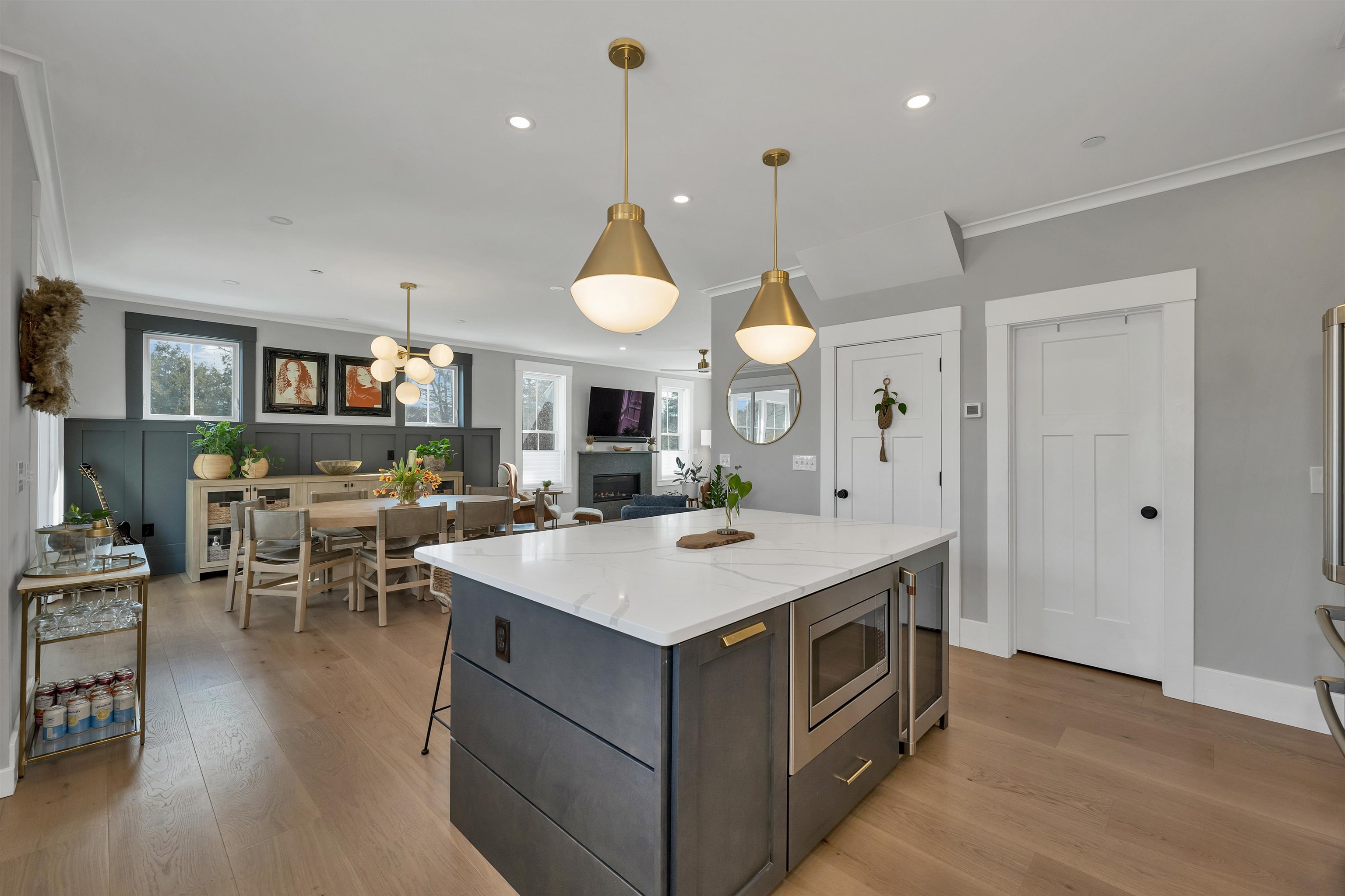 45 Artwill Ave, Portsmouth, NH 03801