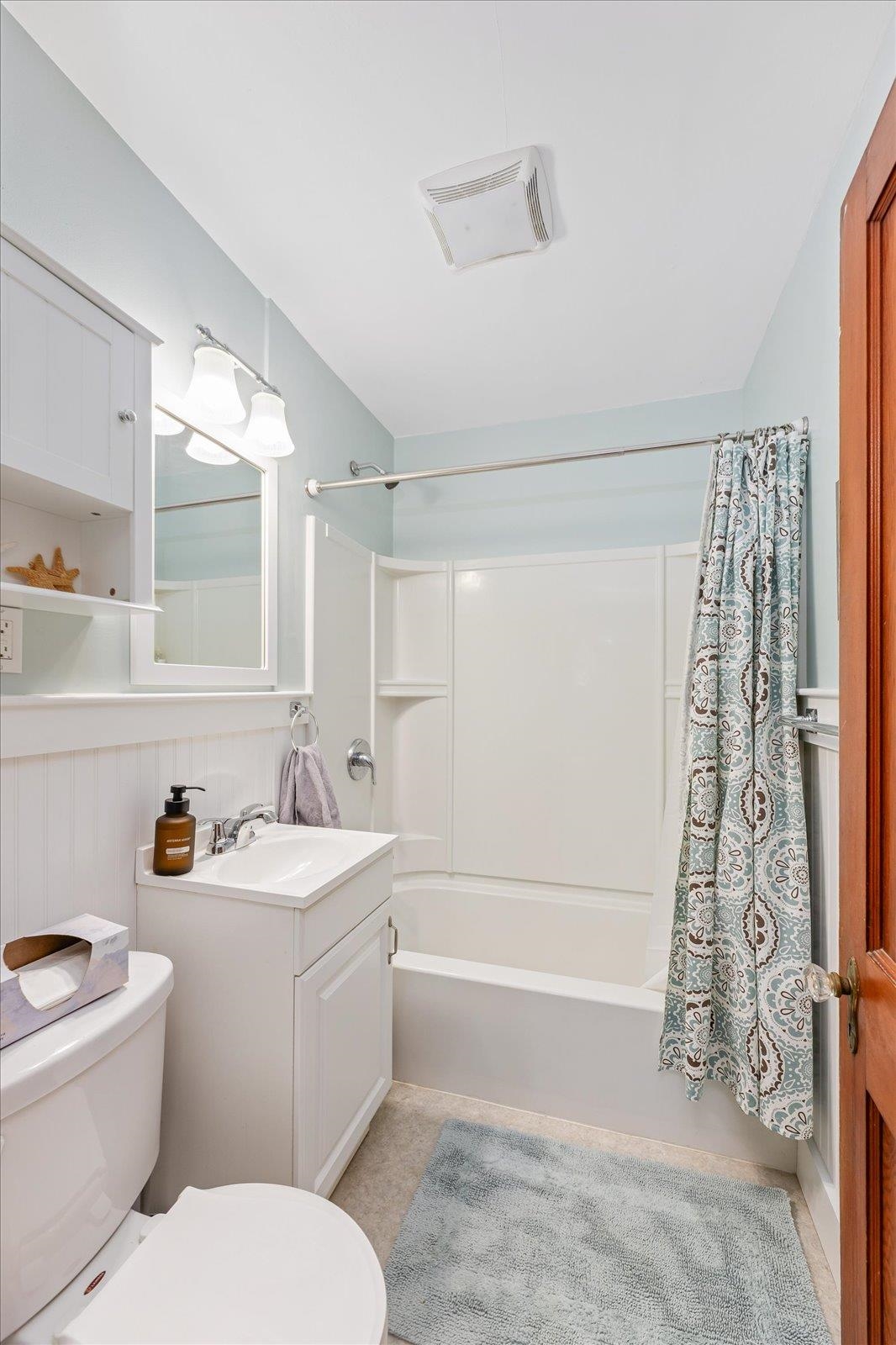 4 Fairview St, Keene, NH 03431