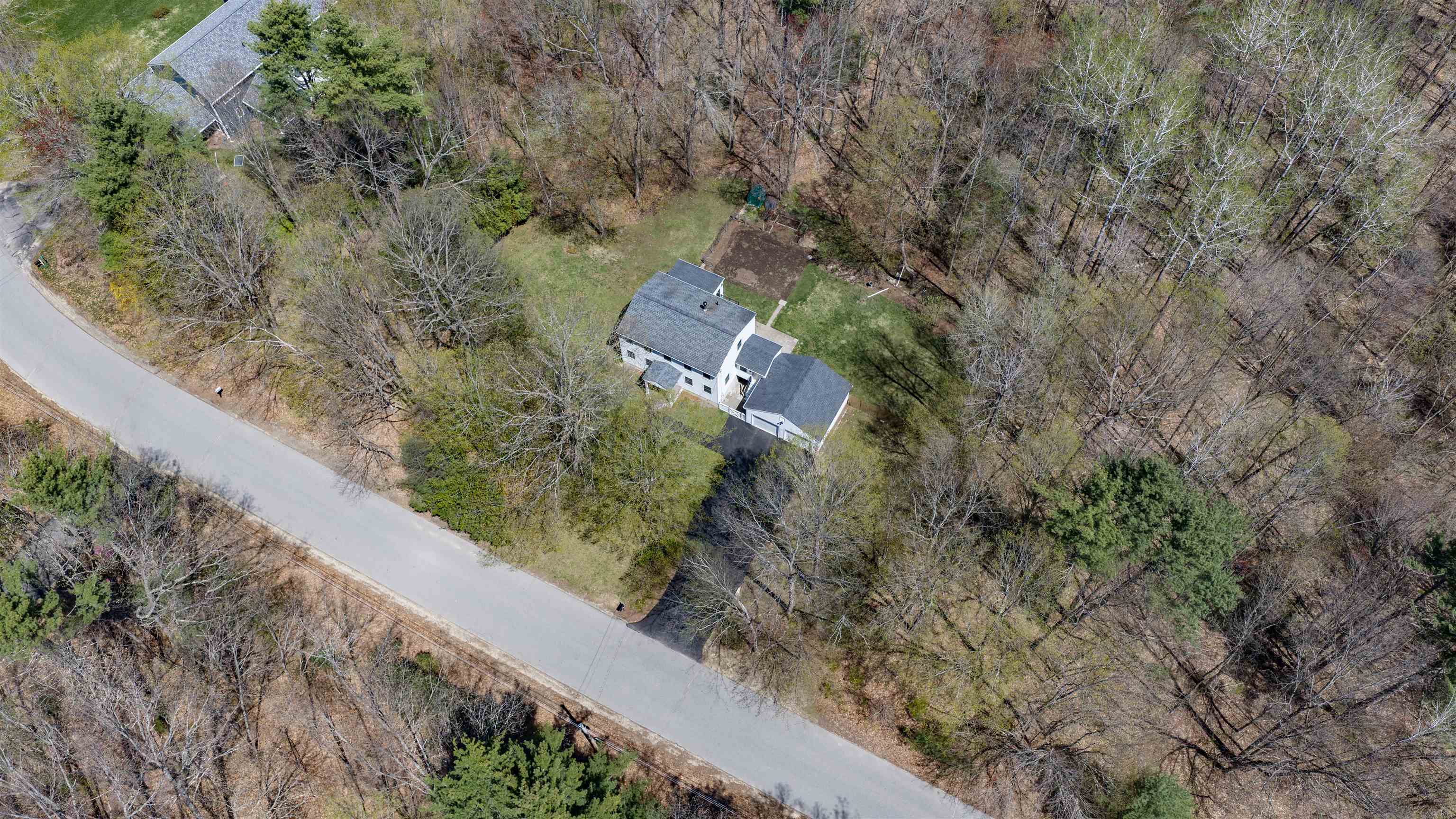 15 Earle Dr, Lee, NH 03861