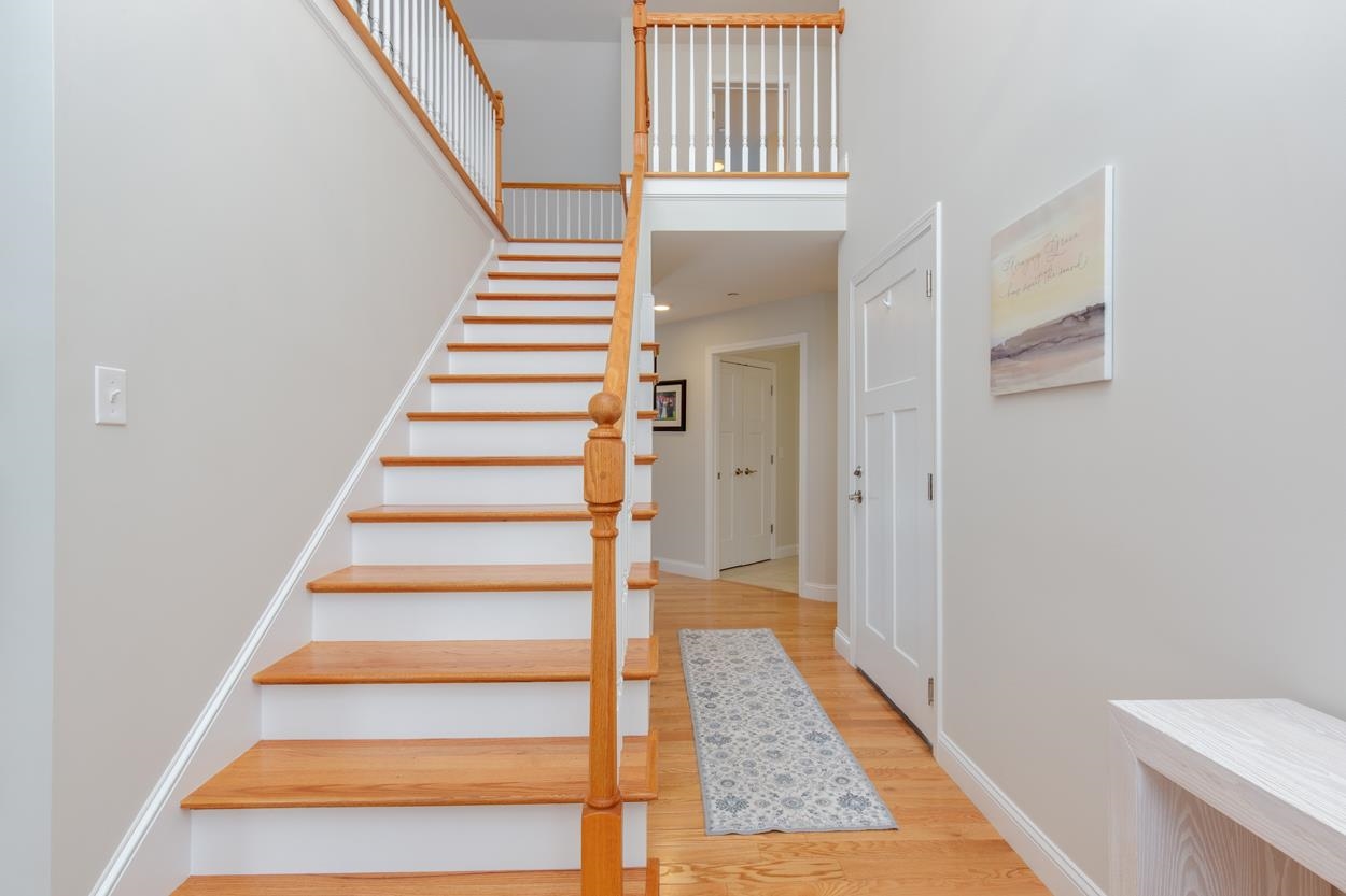 11 Bent Grass Cir, Kingston, NH 03848