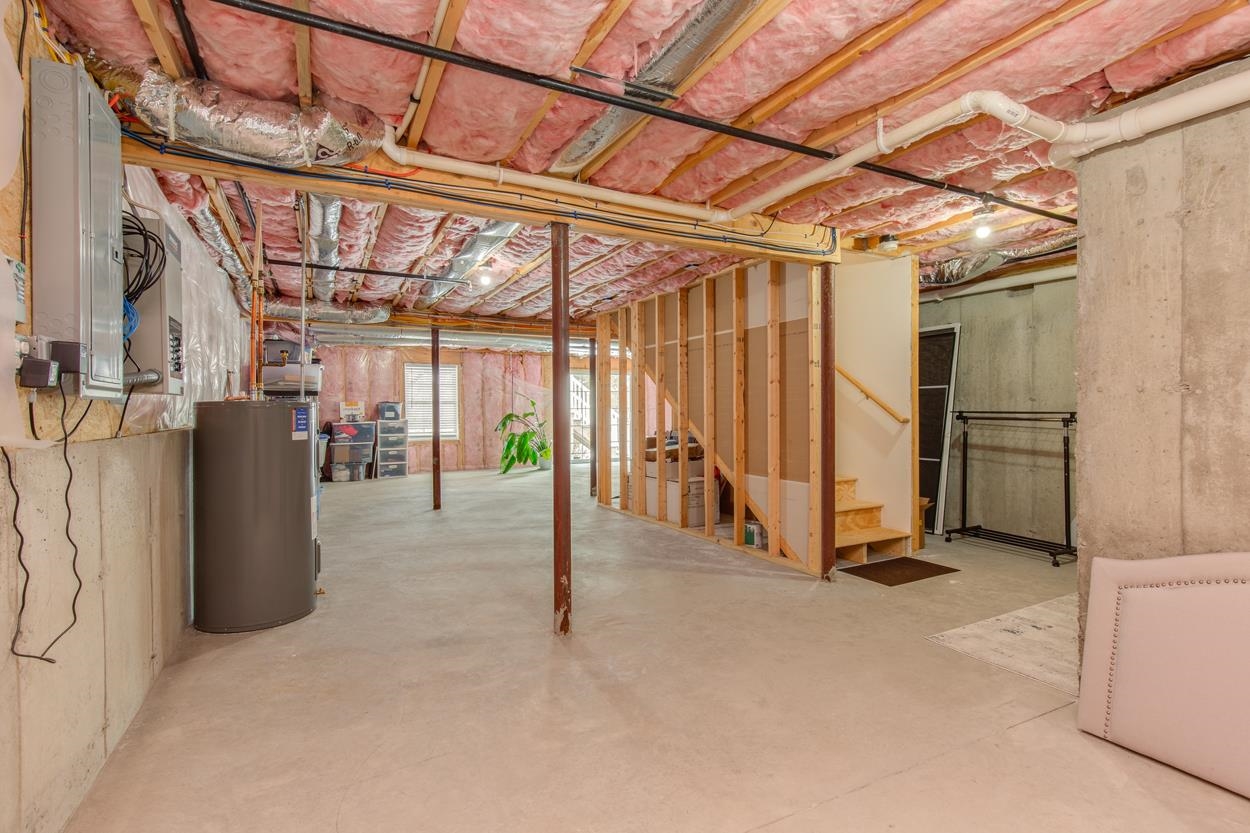 11 Bent Grass Cir, Kingston, NH 03848