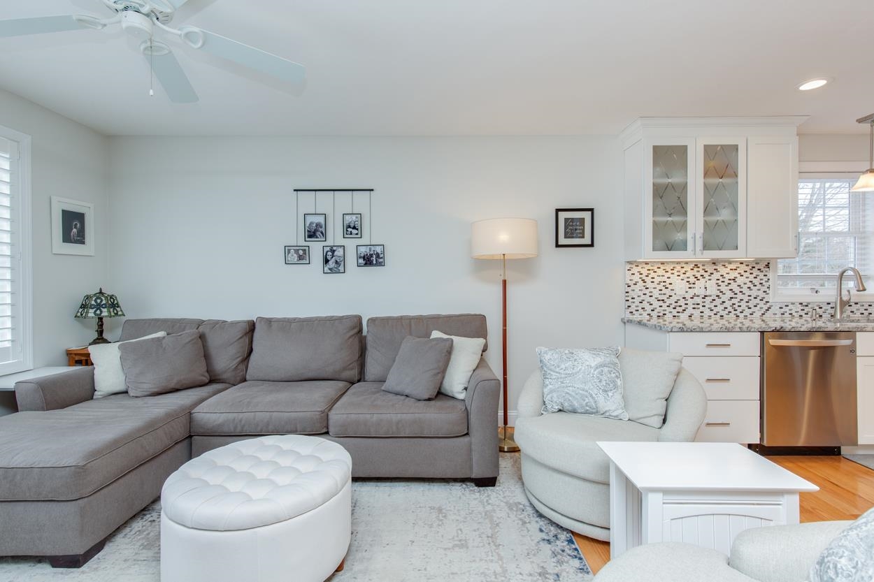 11 Bent Grass Cir, Kingston, NH 03848