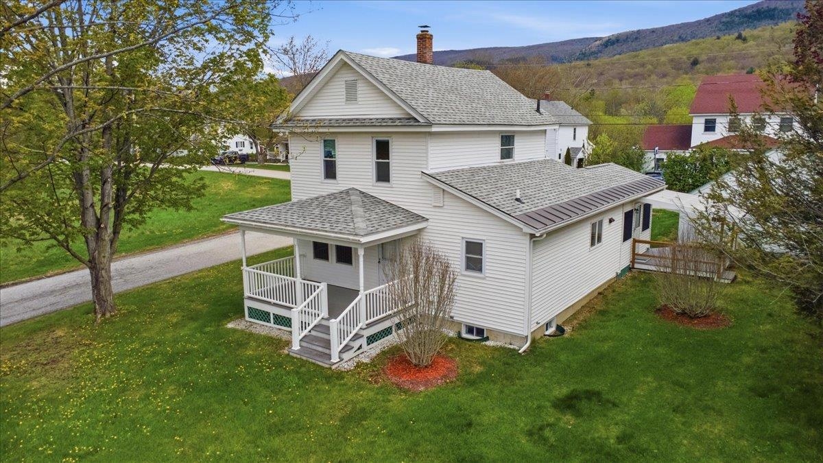 10 Cass Ter, Manchester, VT 05255
