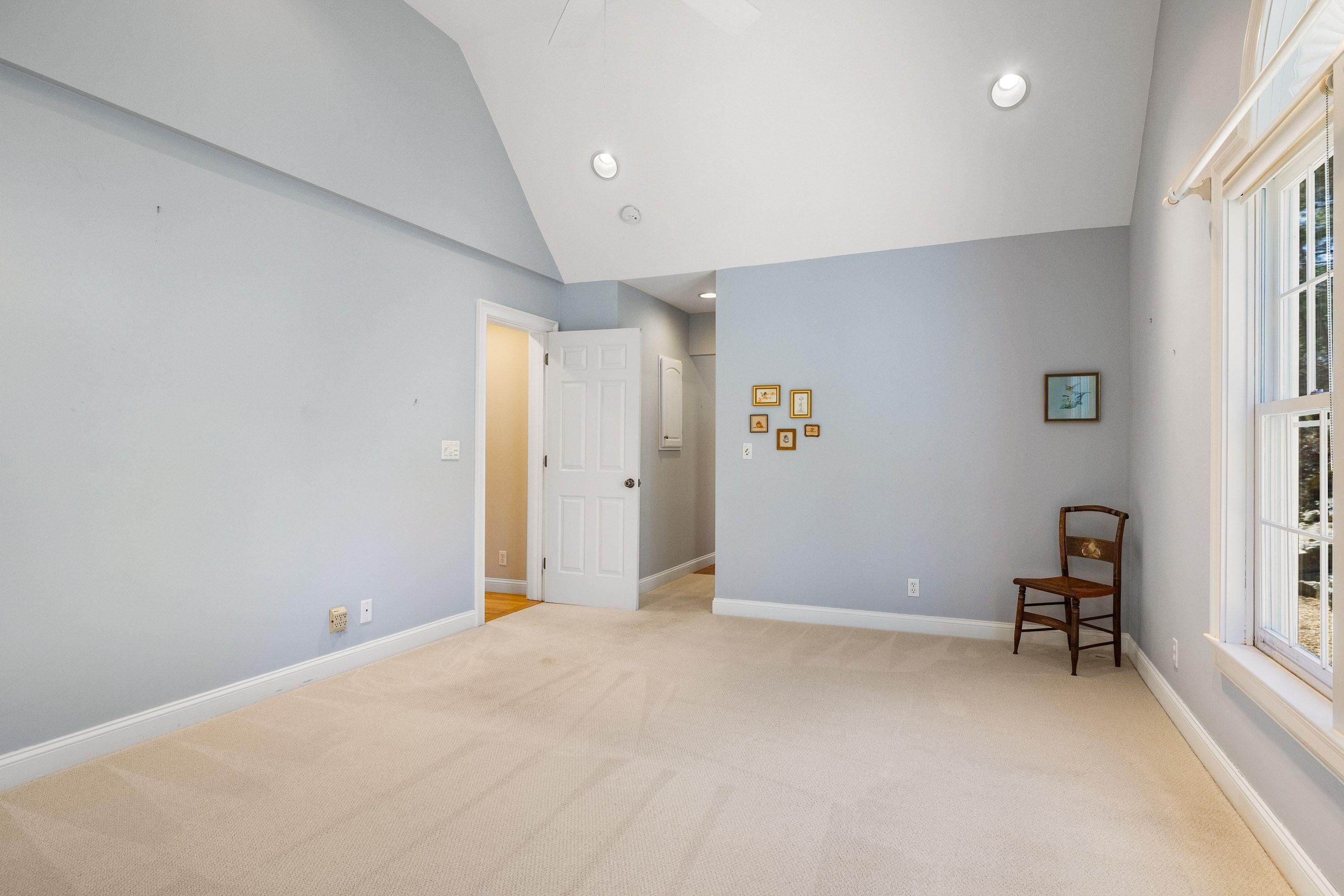 579 Sagamore Ave, Portsmouth, NH 03801