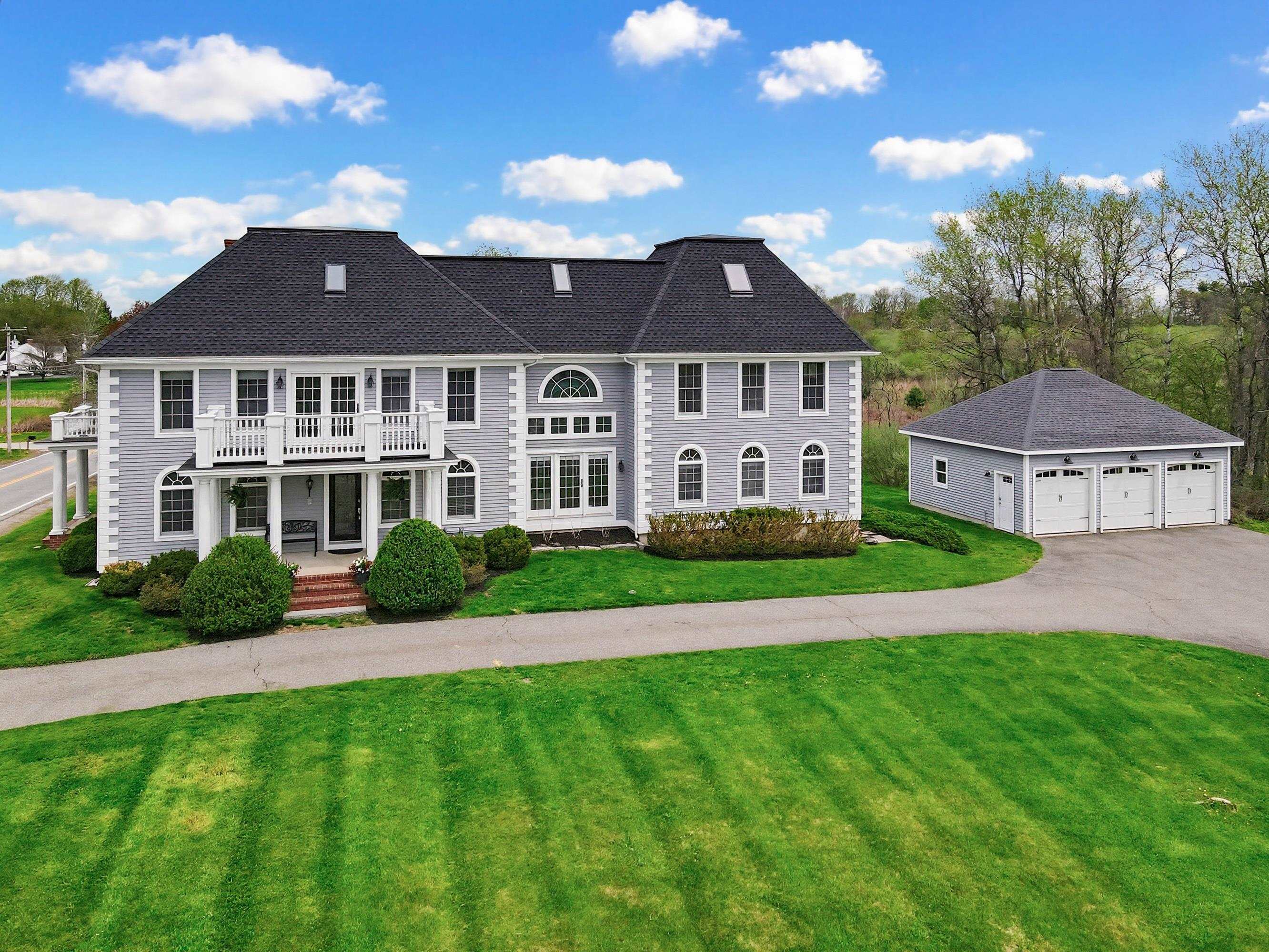 2 North Rd, East Kingston, NH 03827