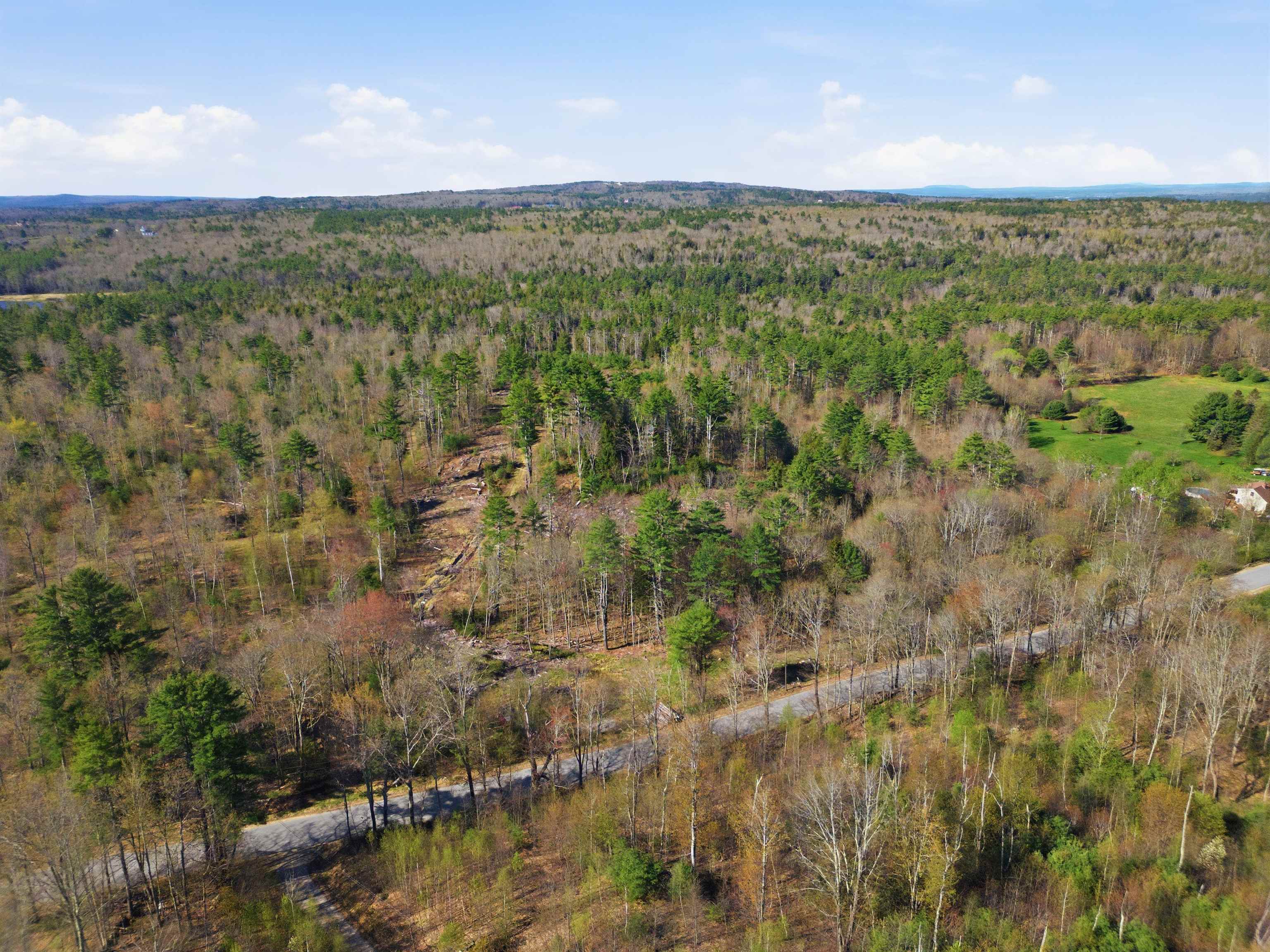87 Bear Hill Rd, Chichester, NH 03258